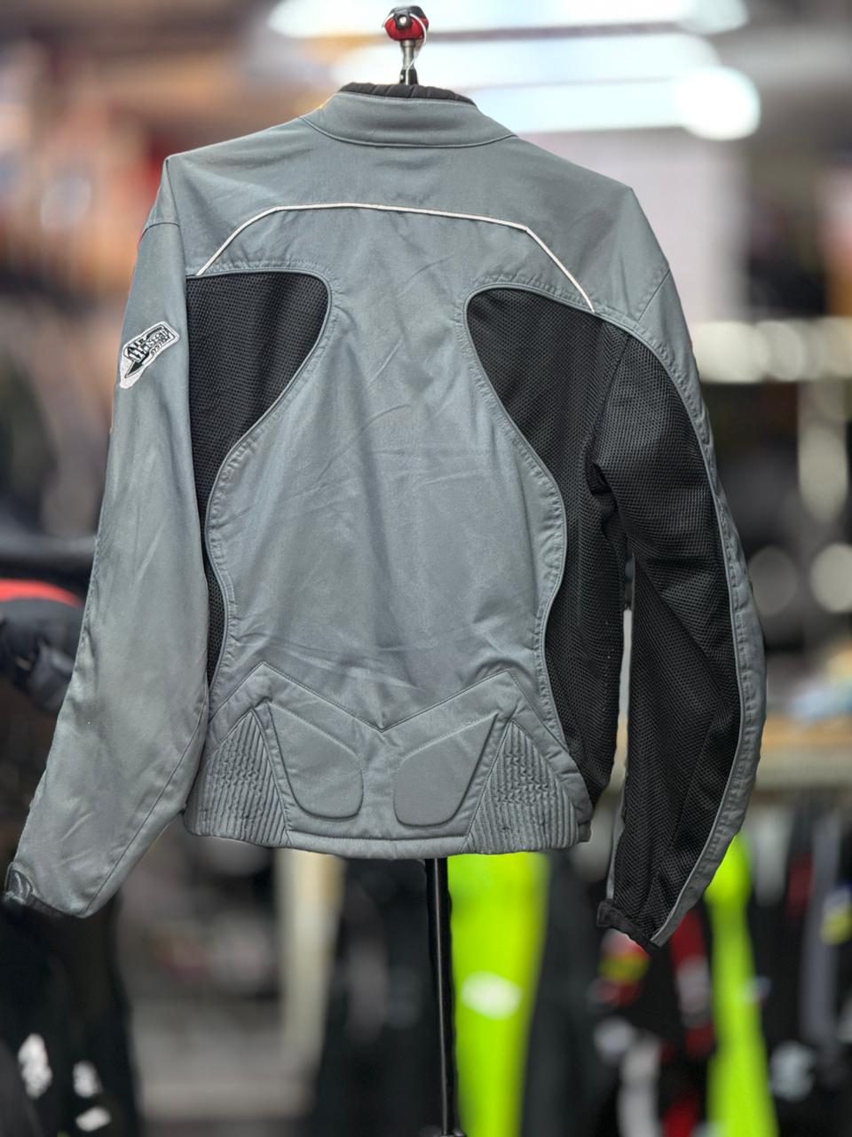 IXS MESH RIDING JACKET WITH LEVEL 2 PROTCTION SIZE L 42 chest - Image 2