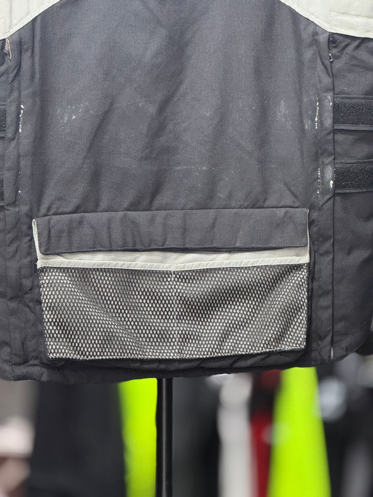 DAINESE TOURING RIDING JACKET WITH LEVEL 2 PROTCTION SIZE L 42 chest - Image 8