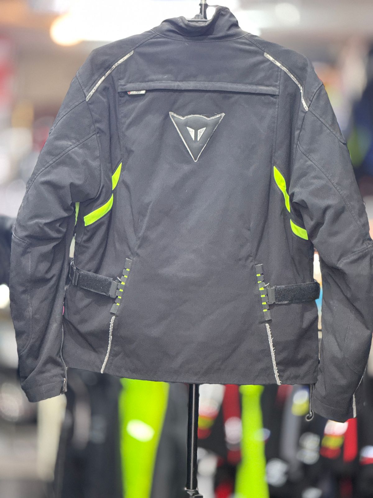 DAINESE TOURING RIDING JACKET WITH LEVEL 2 PROTCTION SIZE L 42 chest - Image 4