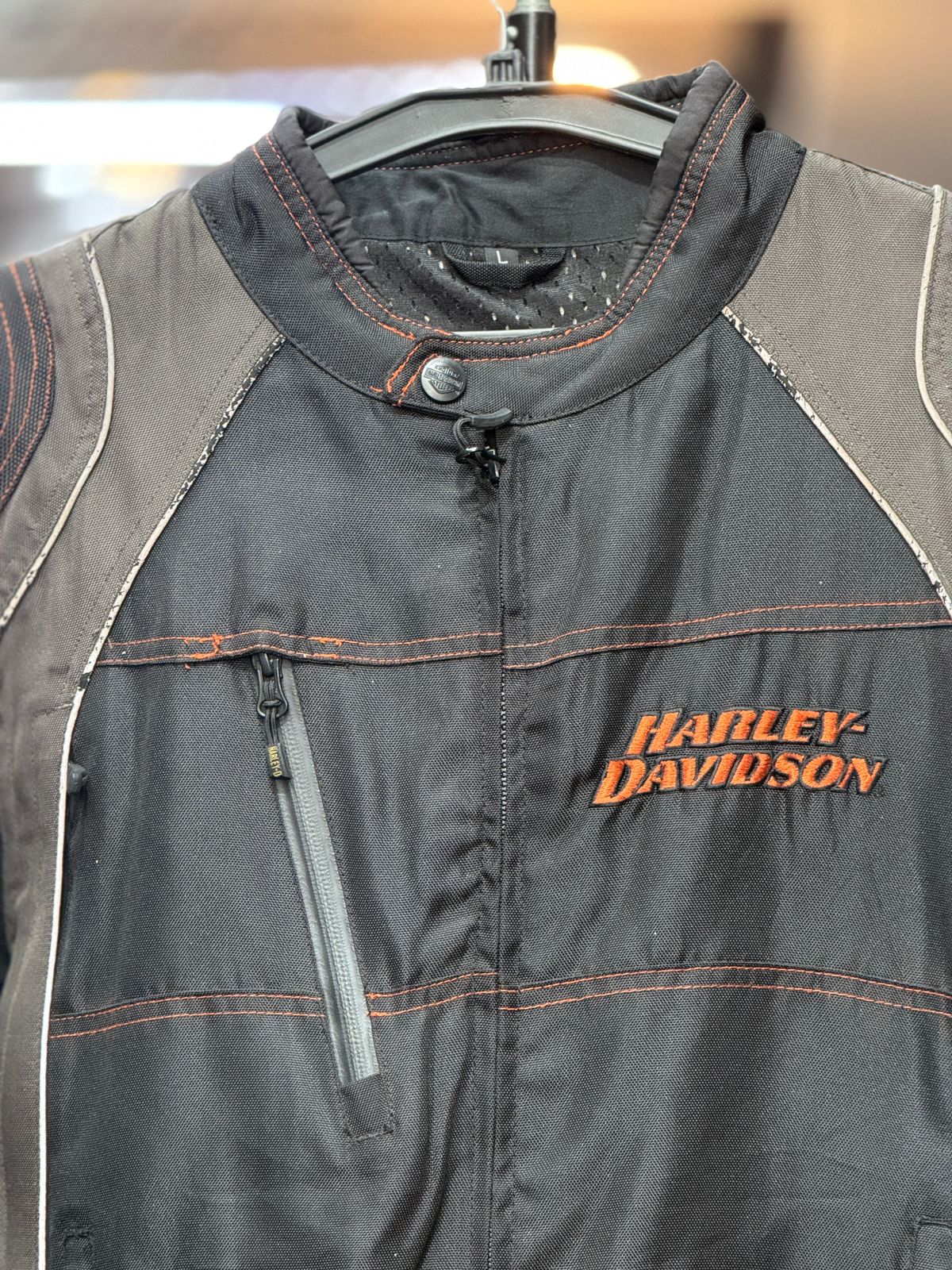 HALREY DAVIDSON RIDING JACKET WITH LEVEL 2 PROTCTION SIZE L 42 chest - Image 7
