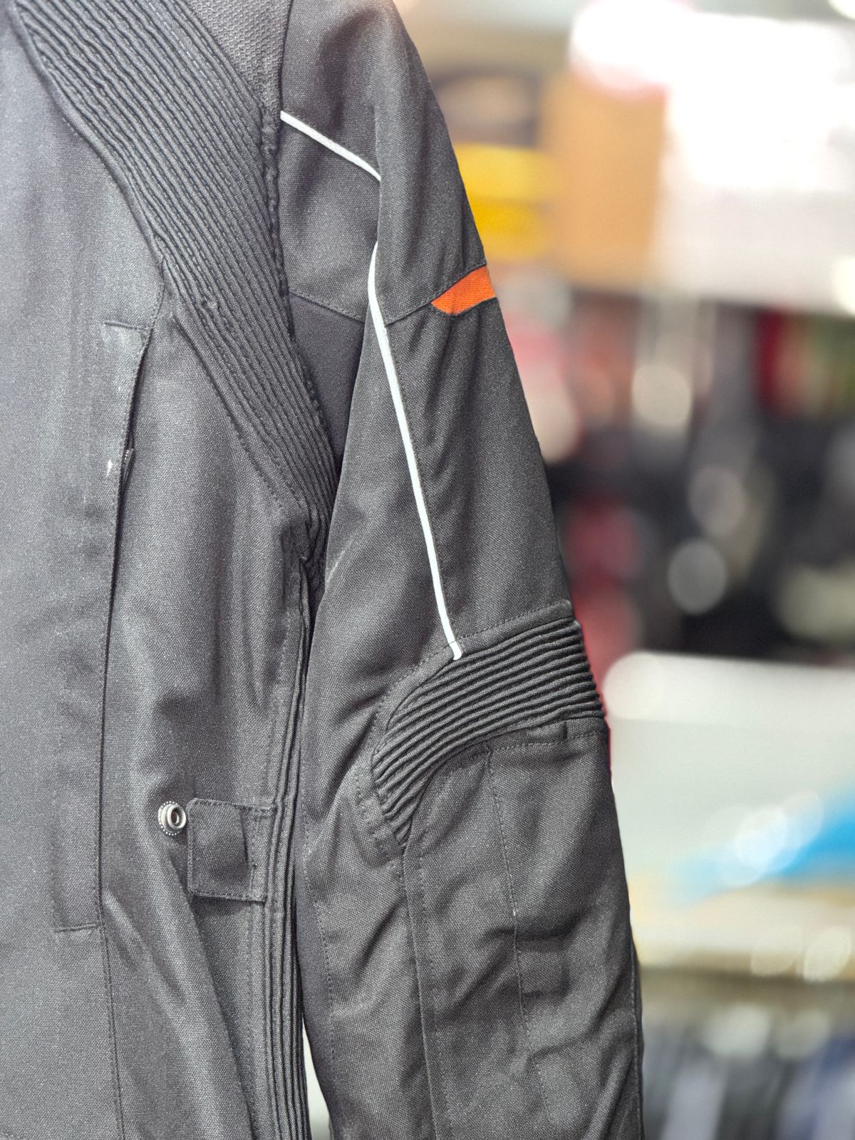 HALREY DAVIDSON RIDING JACKET WITH LEVEL 2 PROTCTION SIZE L 42 chest - Image 7