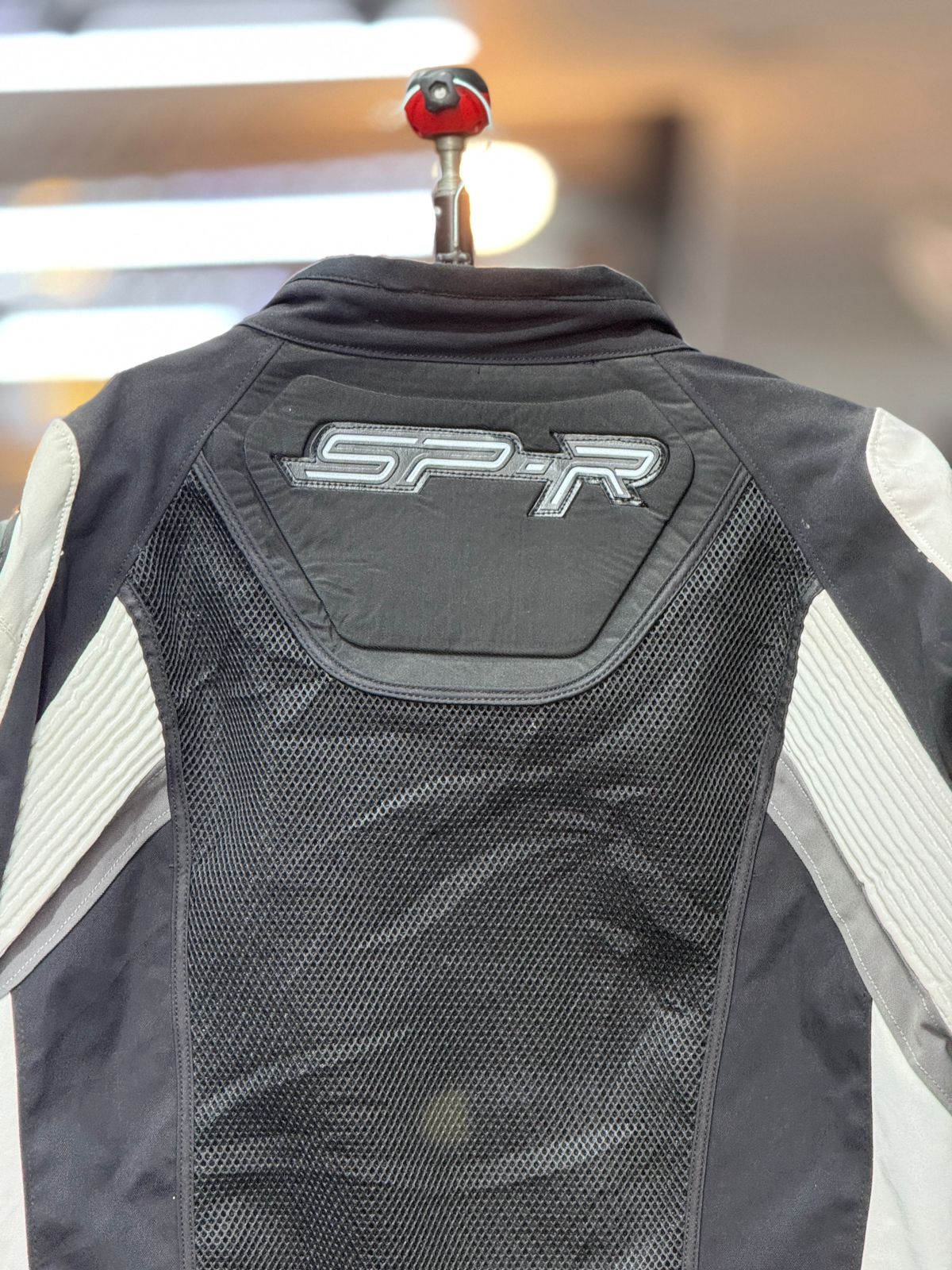 DAINESE SPR RIDING JACKET WITH LEVEL 2 PROTCTION SIZE L 42 chest - Image 2