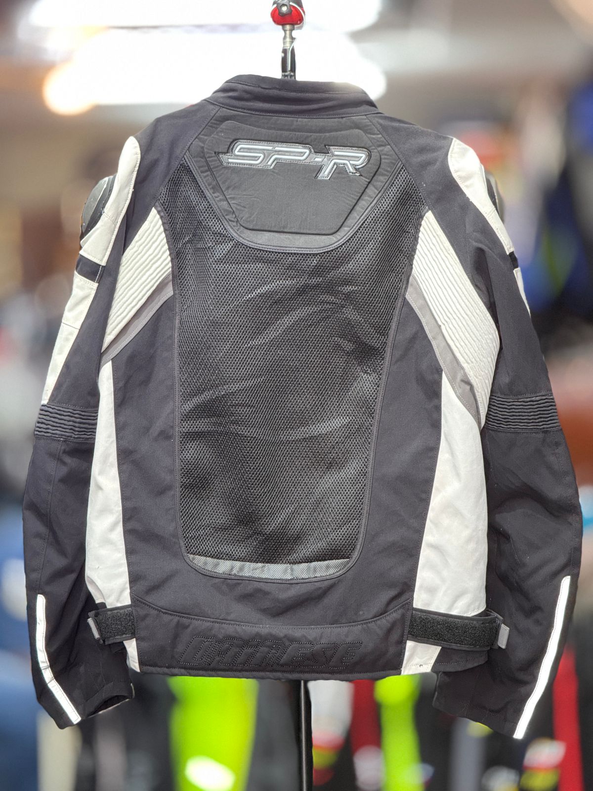 DAINESE SPR RIDING JACKET WITH LEVEL 2 PROTCTION SIZE L 42 chest - Image 3