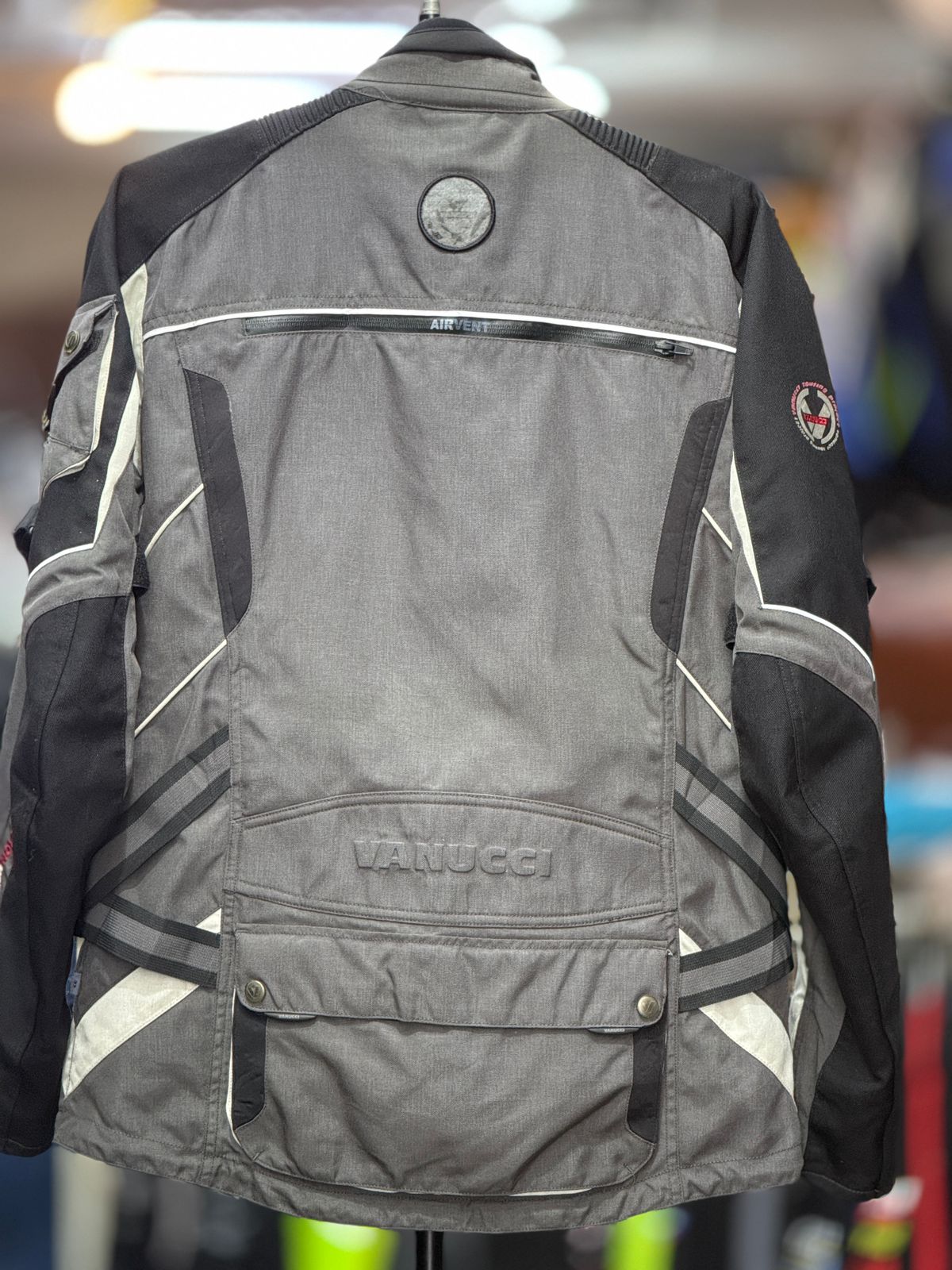 DAINESE SPR RIDING JACKET WITH LEVEL 2 PROTCTION SIZE L 42 chest - Image 7