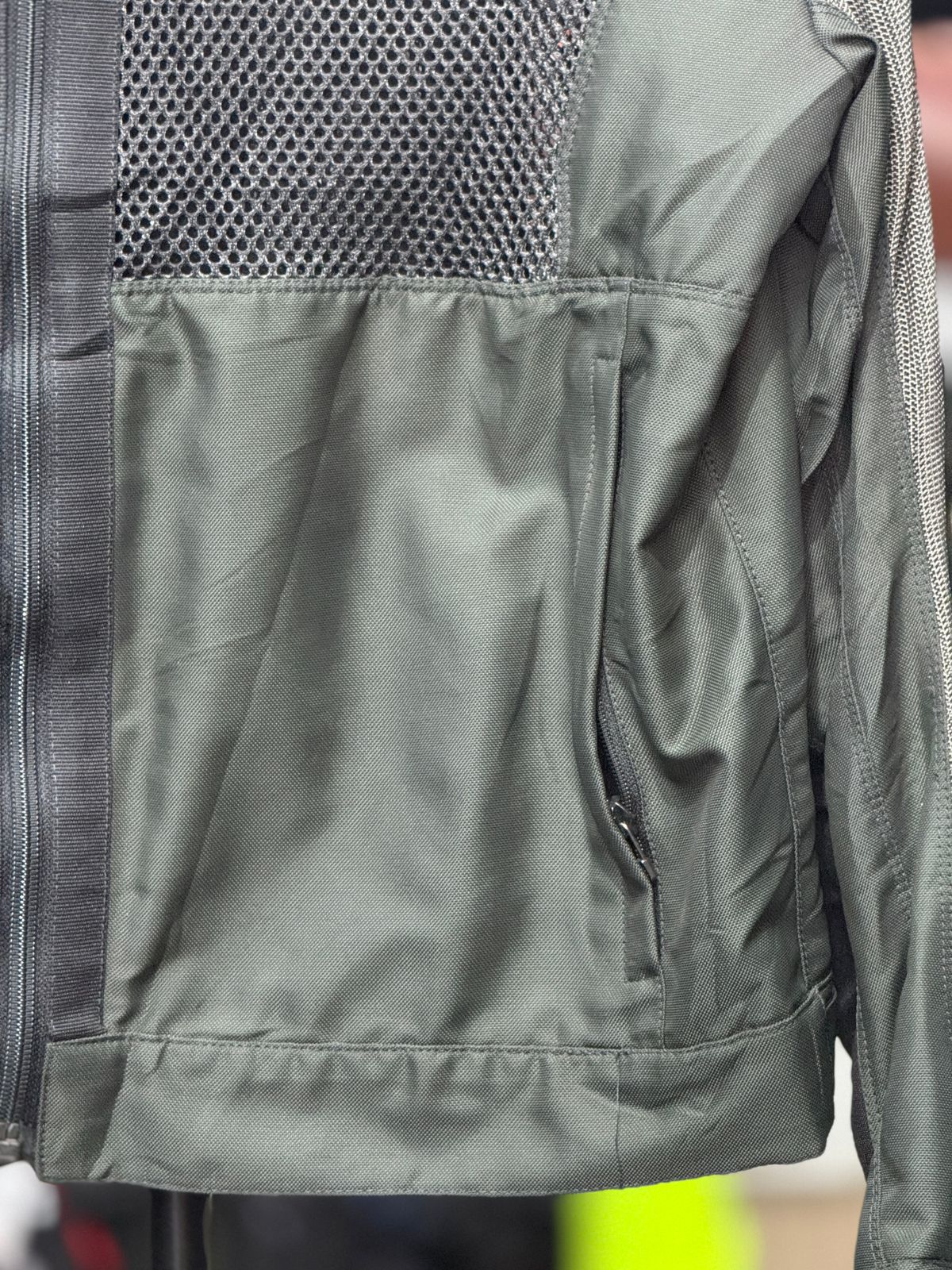 DAINESE MESH RIDING JACKET WITH LEVEL 2 PROTECTION SIZE M 40 CHEST - Image 5