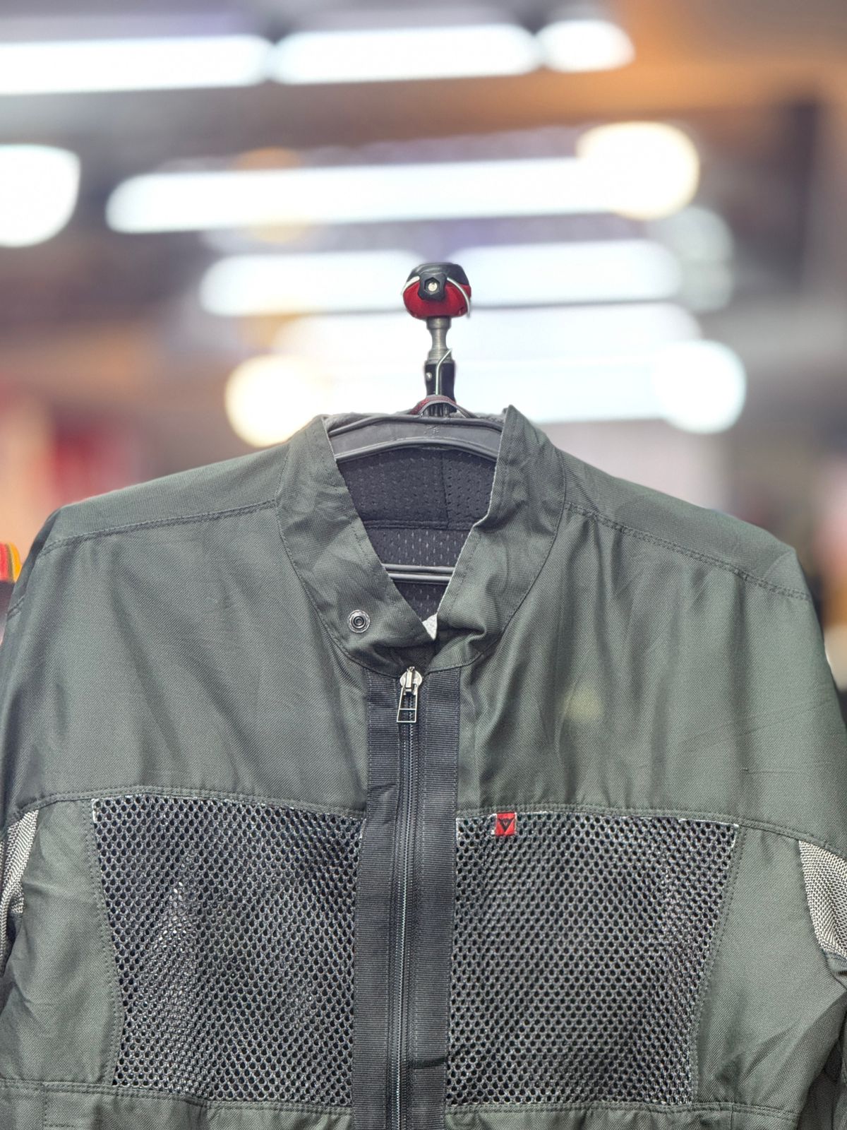 DAINESE MESH RIDING JACKET WITH LEVEL 2 PROTECTION SIZE M 40 CHEST - Image 6