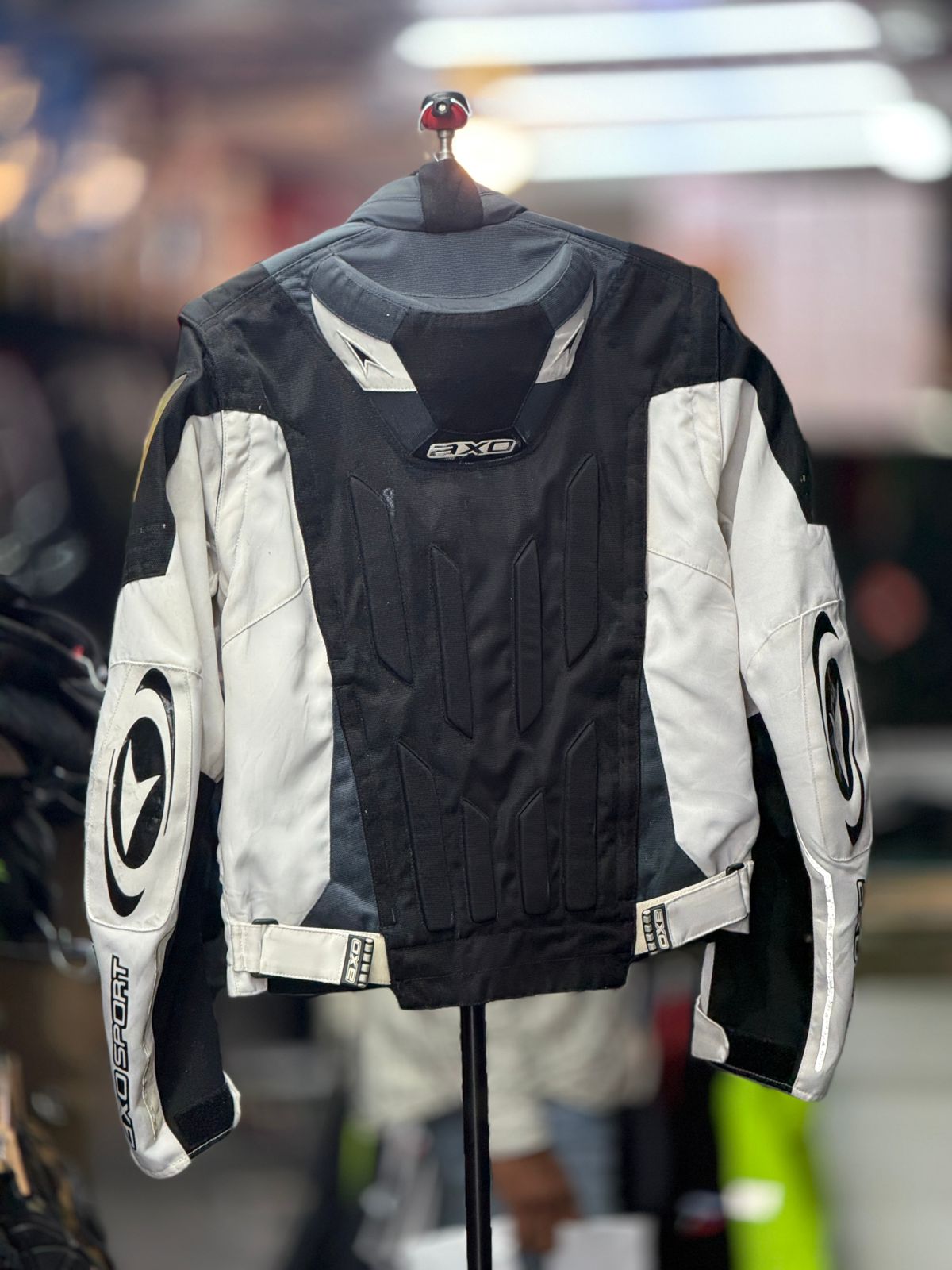 AXO RIDING JACKET WITH LEVEL 2 PROTECTION SIZE M 40 CHEST - Image 2