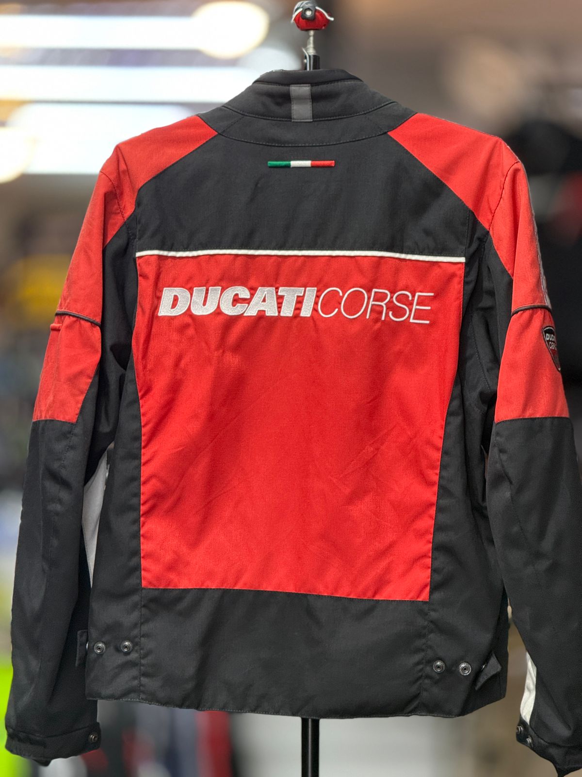 DUCATI CORSE RIDING JACKET WITH LEVEL 2 PROTECTION LEVEL 2 SIZE M CHEST 40 - Image 2