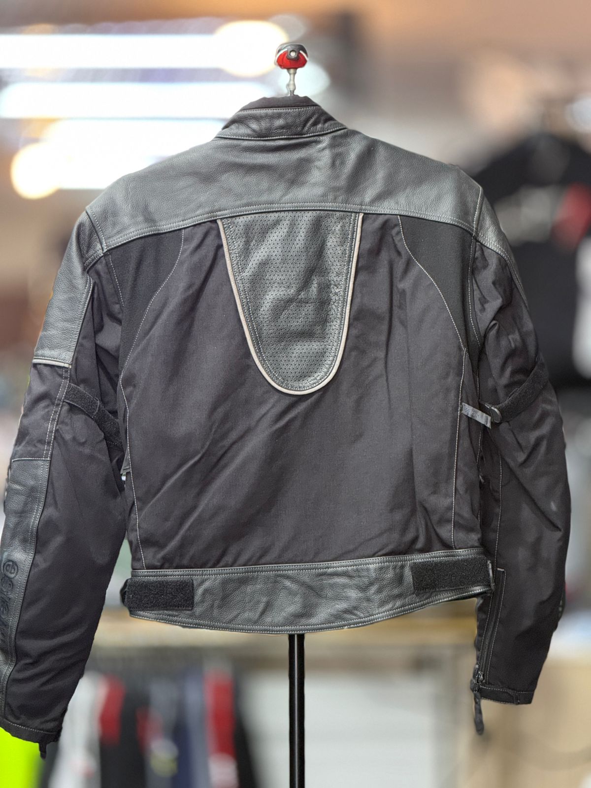 WEISE RIDING JACKET WITH LEVEL 2 PROTECTION LEVEL 2 SIZE M CHEST 40 - Image 2