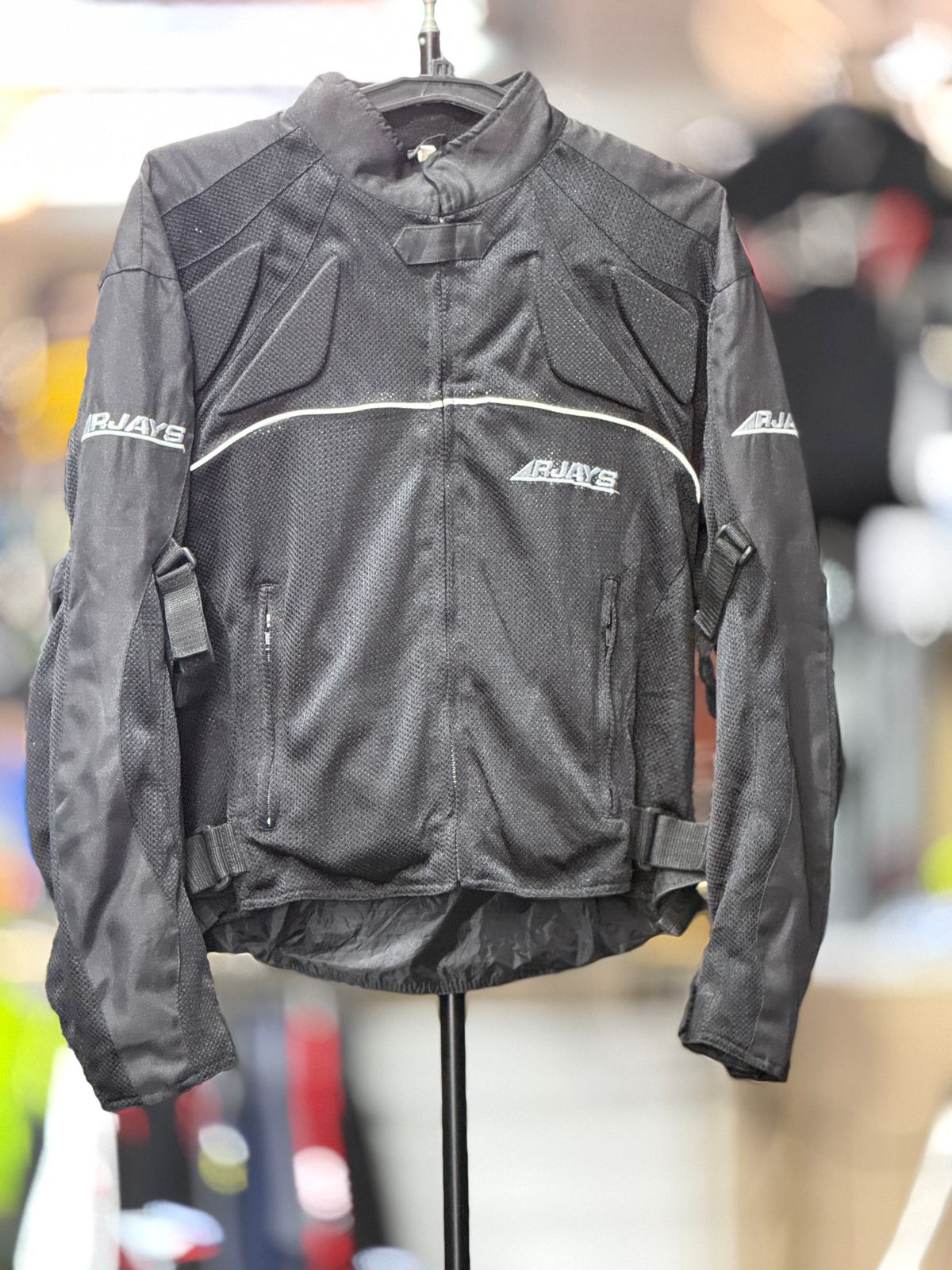 RJAYS RIDING JACKET WITH LEVEL 2 PROTECTION LEVEL 2 SIZE M CHEST 40