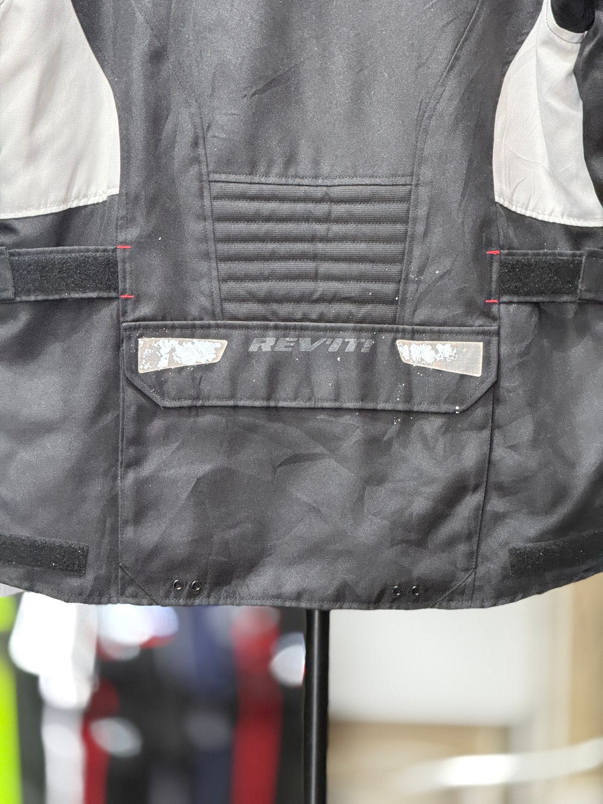 REVIT TOURING RIDING JACKET WITH LEVEL 2 PROTECTION LEVEL 2 SIZE M CHEST 40 - Image 6