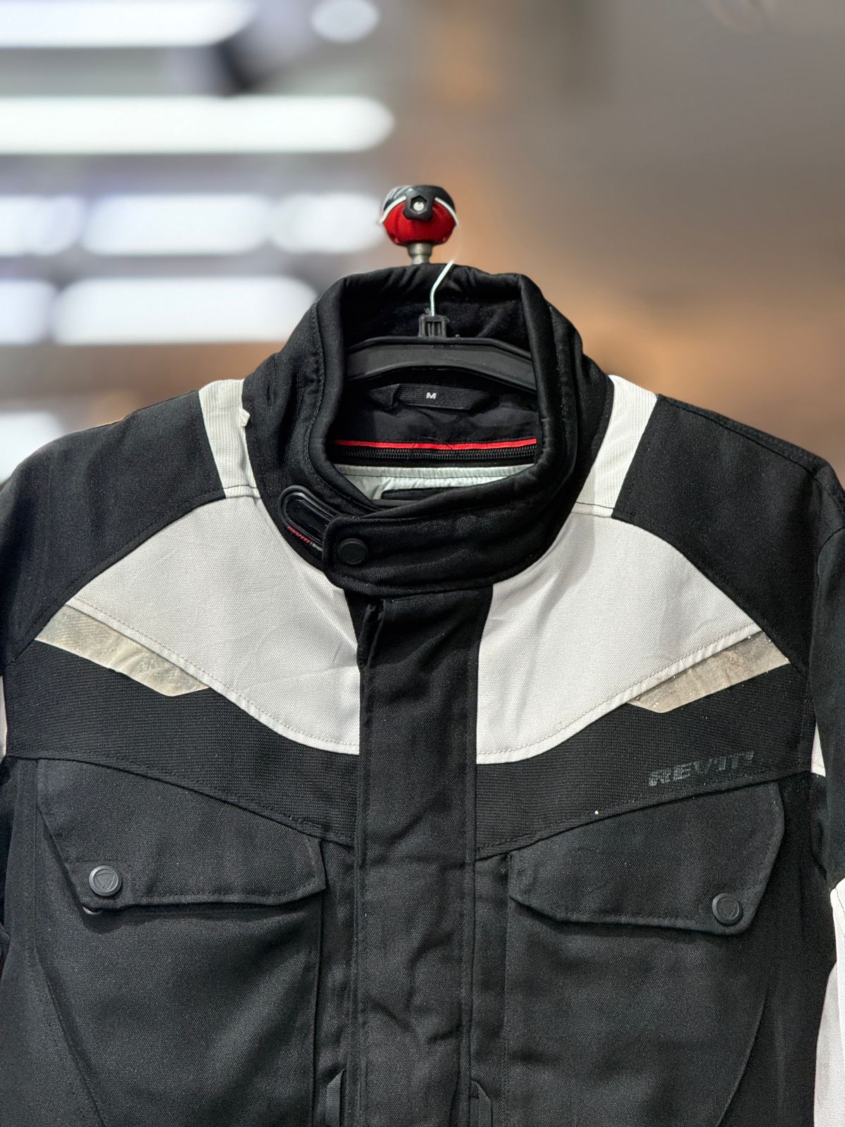 REVIT TOURING RIDING JACKET WITH LEVEL 2 PROTECTION LEVEL 2 SIZE M CHEST 40 - Image 5