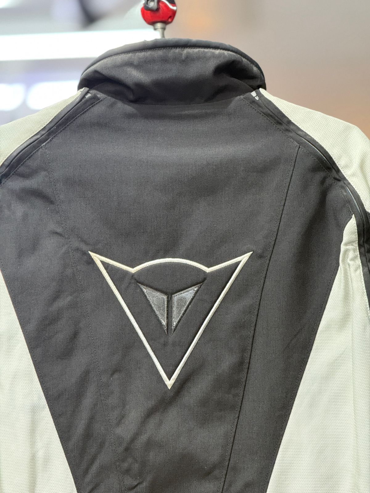 DAINESE RIDING JACKET WITH LEVEL 2 PROTECTION LEVEL 2 SIZE M CHEST 40 - Image 2
