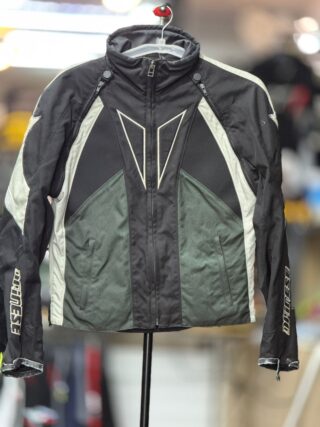 DAINESE RIDING JACKET WITH LEVEL 2 PROTECTION LEVEL 2 SIZE M CHEST 40
