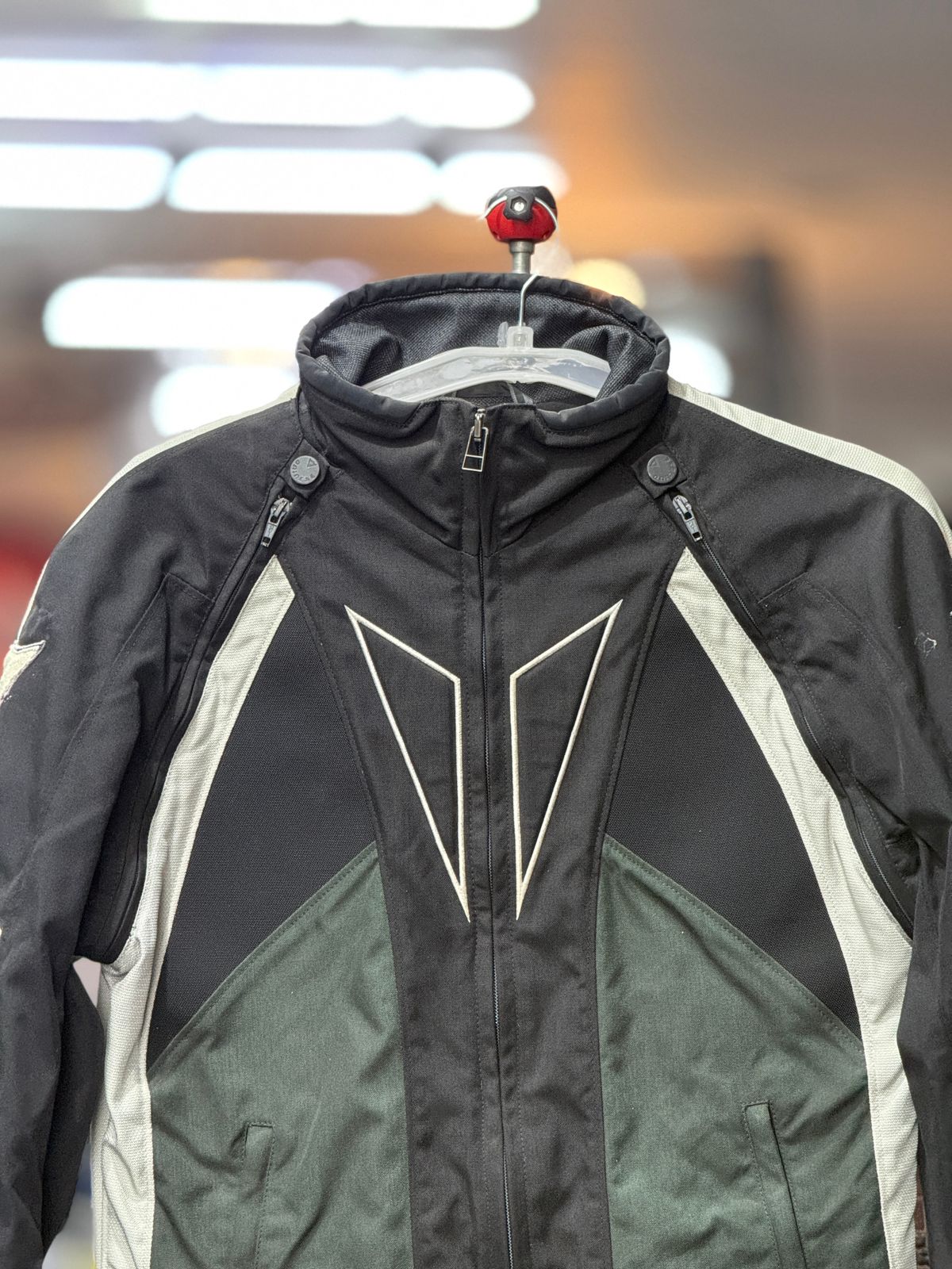 DAINESE RIDING JACKET WITH LEVEL 2 PROTECTION LEVEL 2 SIZE M CHEST 40 - Image 7