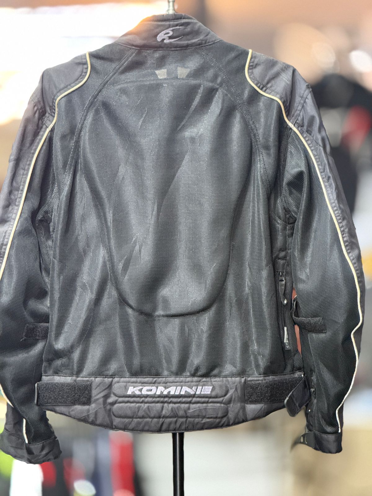 KOMINE MESH RIDING JACKET WITH LEVEL 2 PROTECTION LEVEL 2 SIZE M CHEST 40 - Image 4