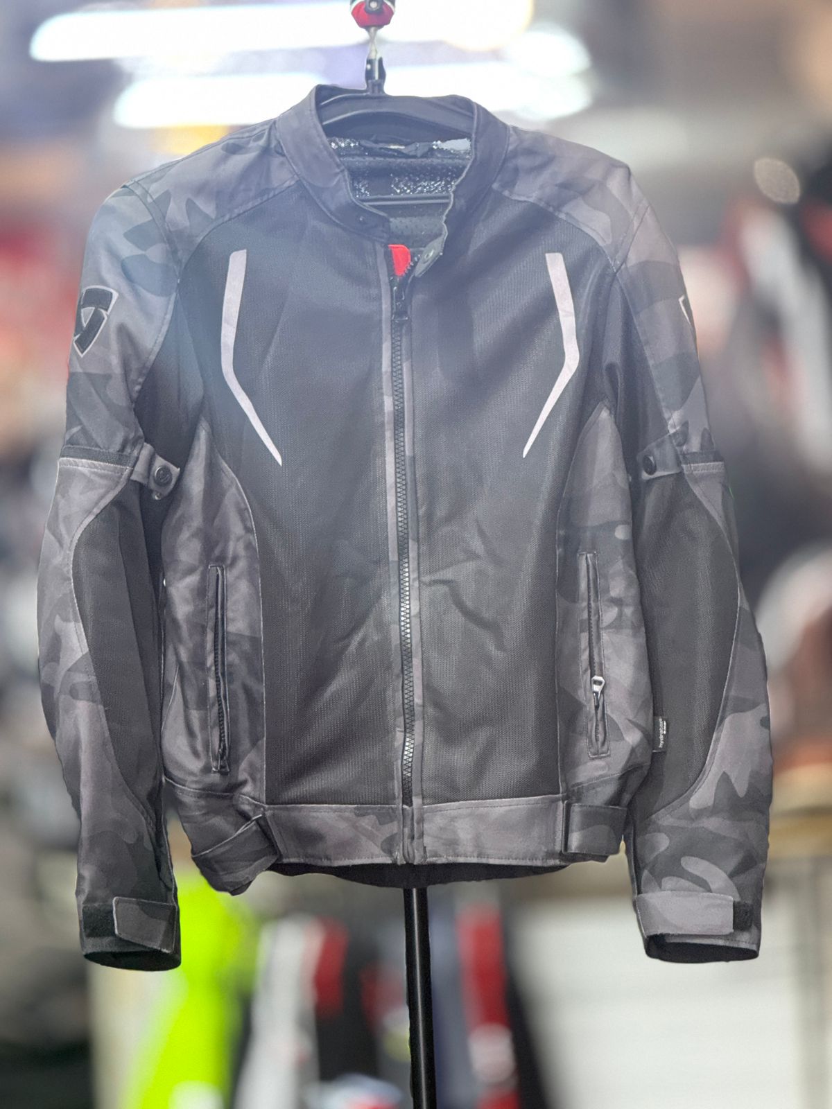 REVIT MESH RIDING JACKET WITH LEVEL 2 PROTECTION LEVEL 2 SIZE M CHEST 40