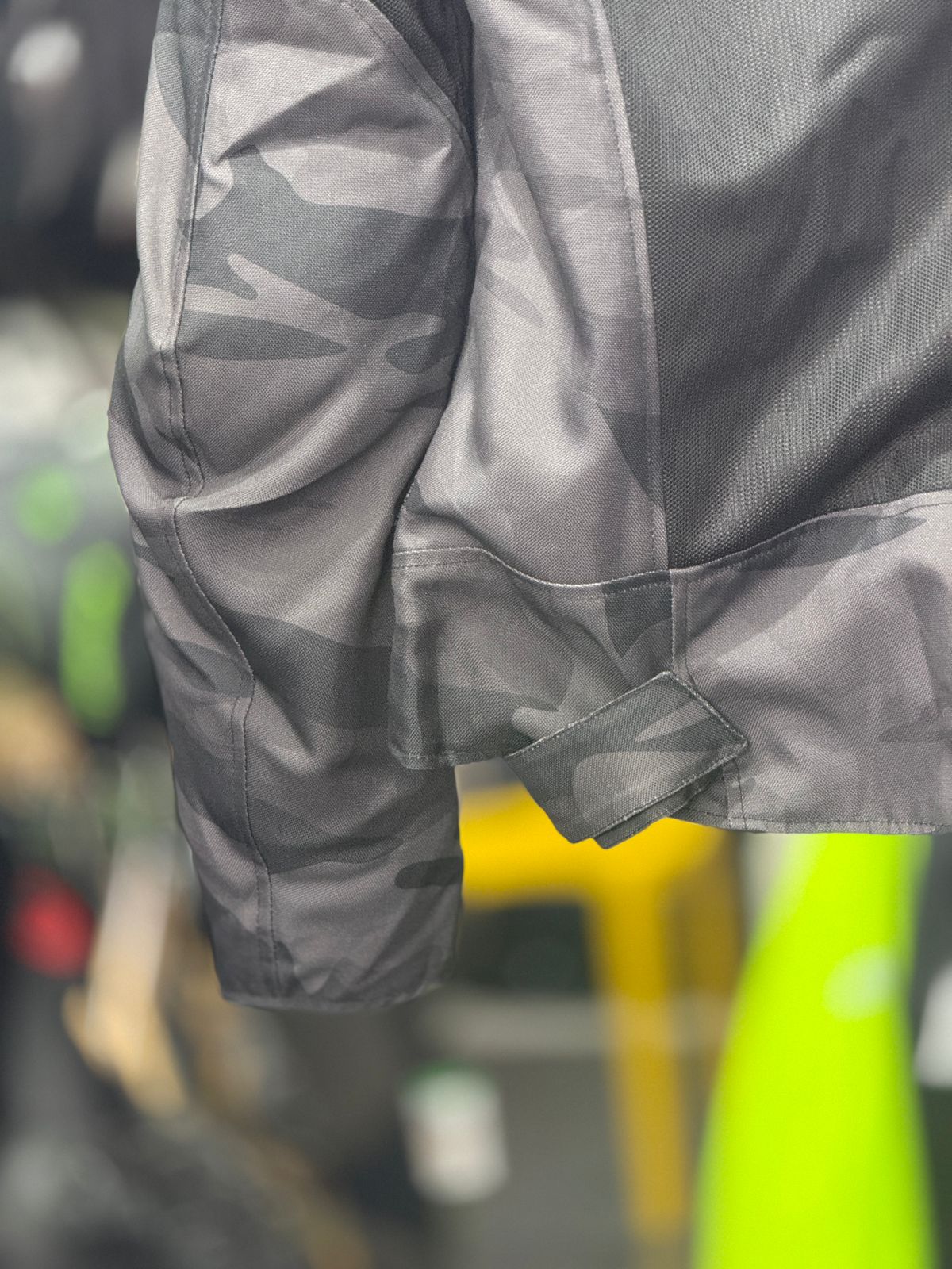 REVIT MESH RIDING JACKET WITH LEVEL 2 PROTECTION LEVEL 2 SIZE M CHEST 40 - Image 7