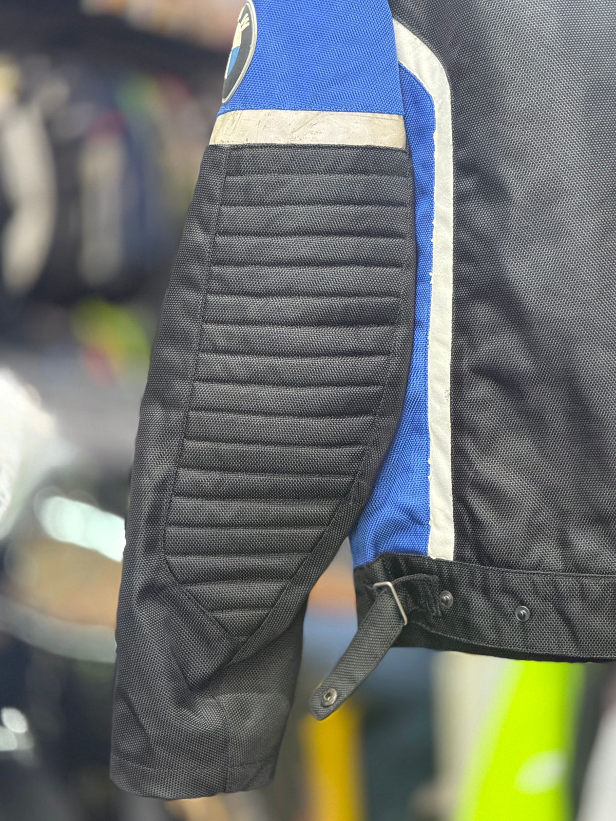 BMW MOTERRAD RIDING JACKET WITH LEVEL 2 PROTECTION LEVEL 2 SIZE M CHEST 40 - Image 3