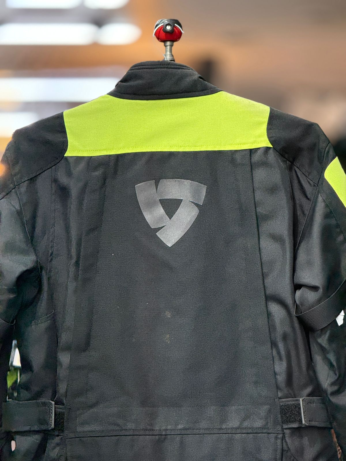 REVIT TOURING RIDING JACKET WITH LEVEL 2 PROTECTION LEVEL 2 SIZE M CHEST 40 - Image 2
