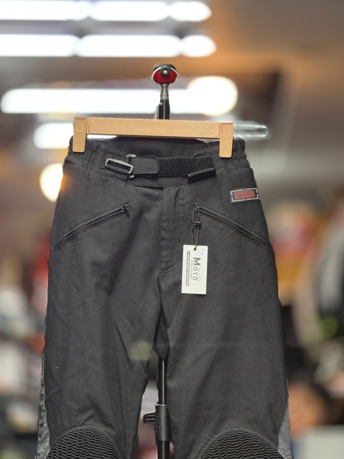 REVIT RIDING PANT WITH LEVEL 2 PROTECTION LEVEL 2 SIZE 26 WAIST - Image 2