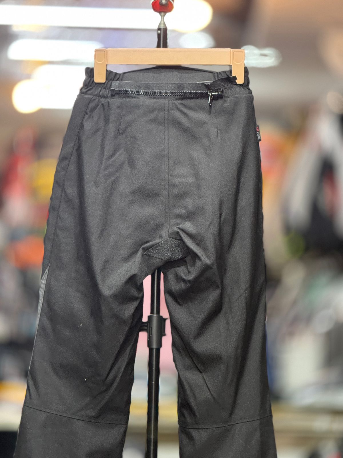 REVIT RIDING PANT WITH LEVEL 2 PROTECTION LEVEL 2 SIZE 26 WAIST - Image 6