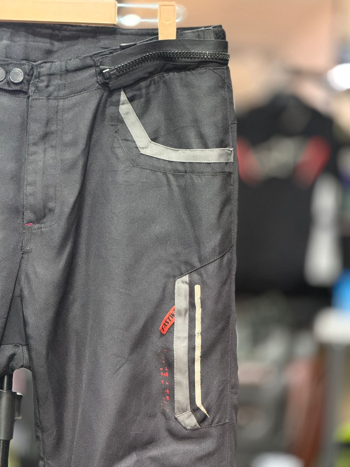 FASTWAY TOURING RIDING PANT WITH LEVEL 2 PROTECTION LEVEL 2 SIZE 36 WAIST - Image 4