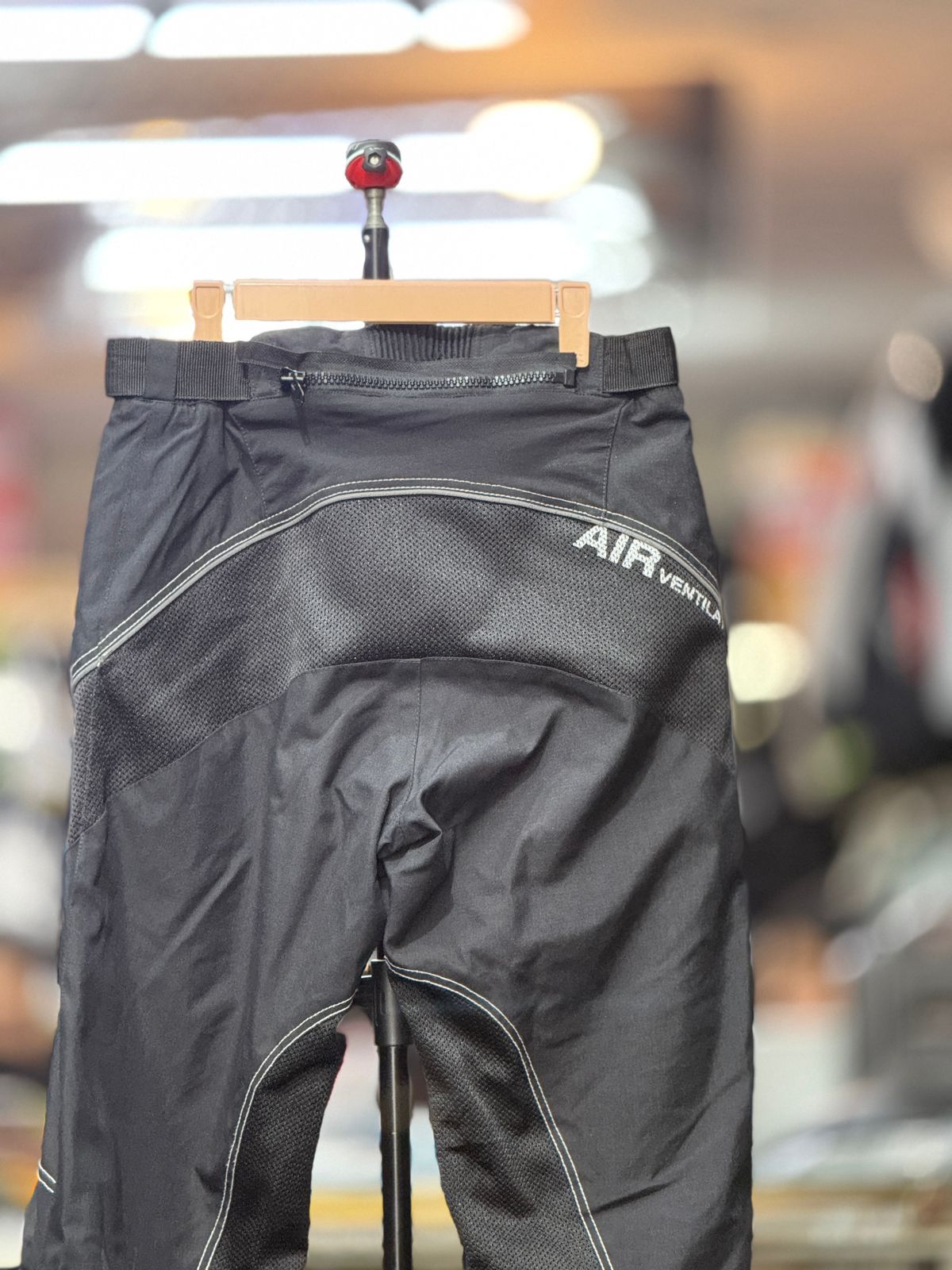 MQP MESH RIDING PANT WITH LEVEL 2 PROTECTION LEVEL 2 SIZE 30 WAIST - Image 6
