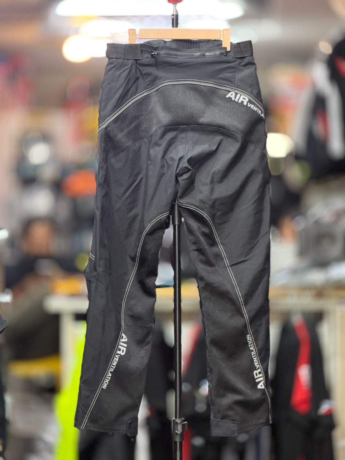 MQP MESH RIDING PANT WITH LEVEL 2 PROTECTION LEVEL 2 SIZE 30 WAIST - Image 5