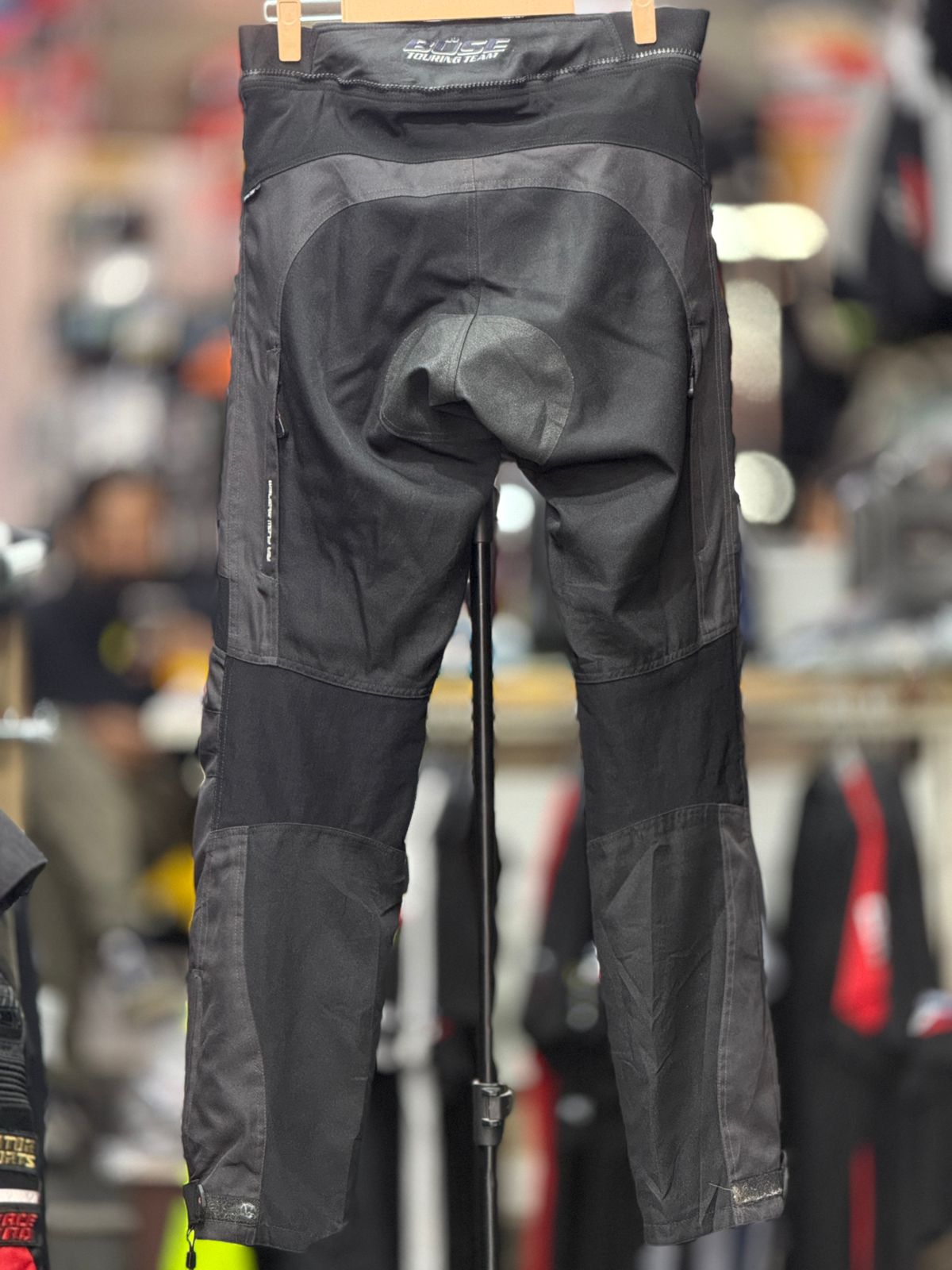 BUSE TOURING RIDING PANT WITH LEVEL 2 PROTECTION LEVEL 2 SIZE 32 WAIST - Image 6