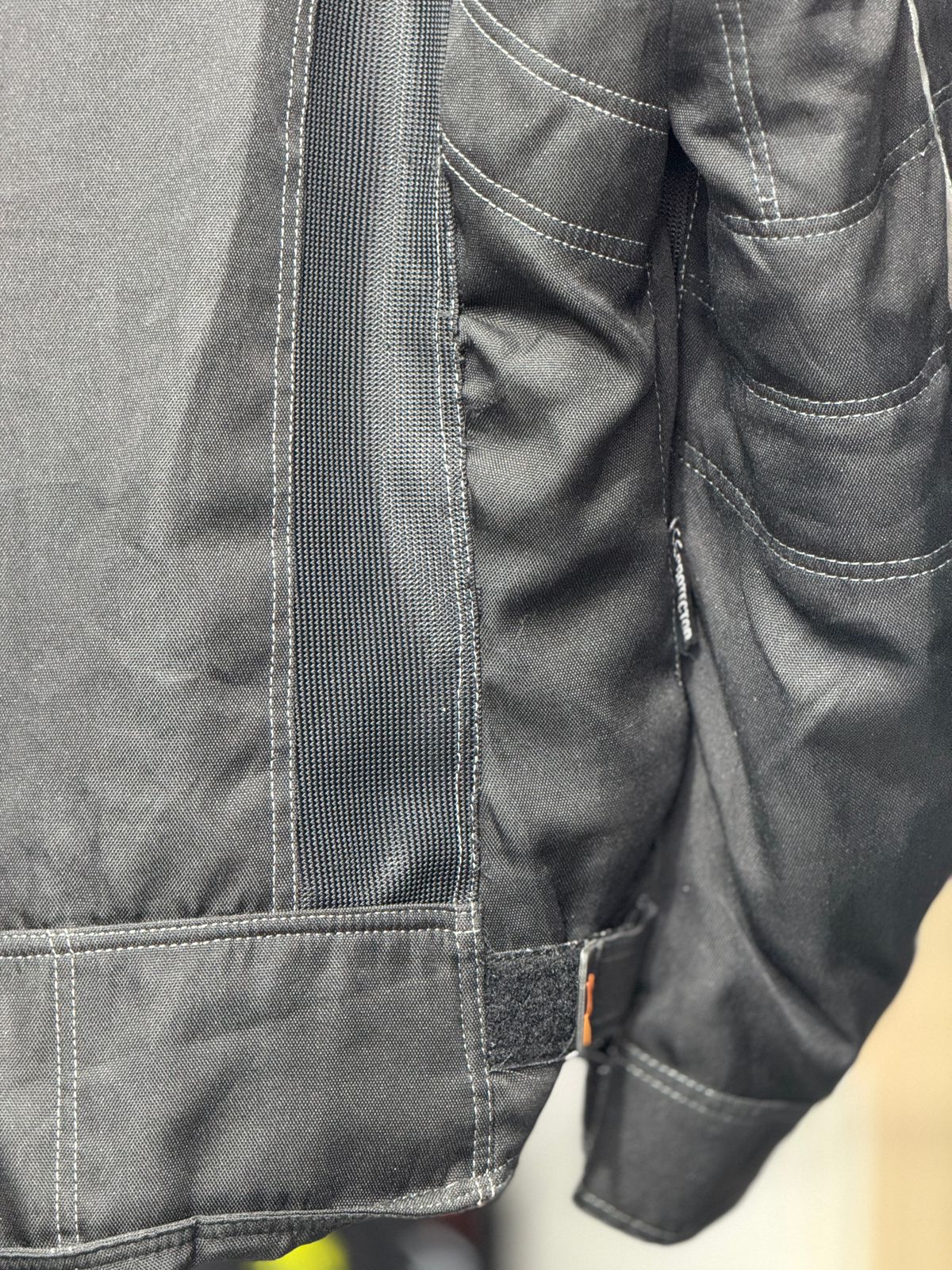 TUEREG RIDING JACKET WITH LEVEL 2 PROTECTION LEVEL 2 SIZE XL CHEST 44 - Image 7