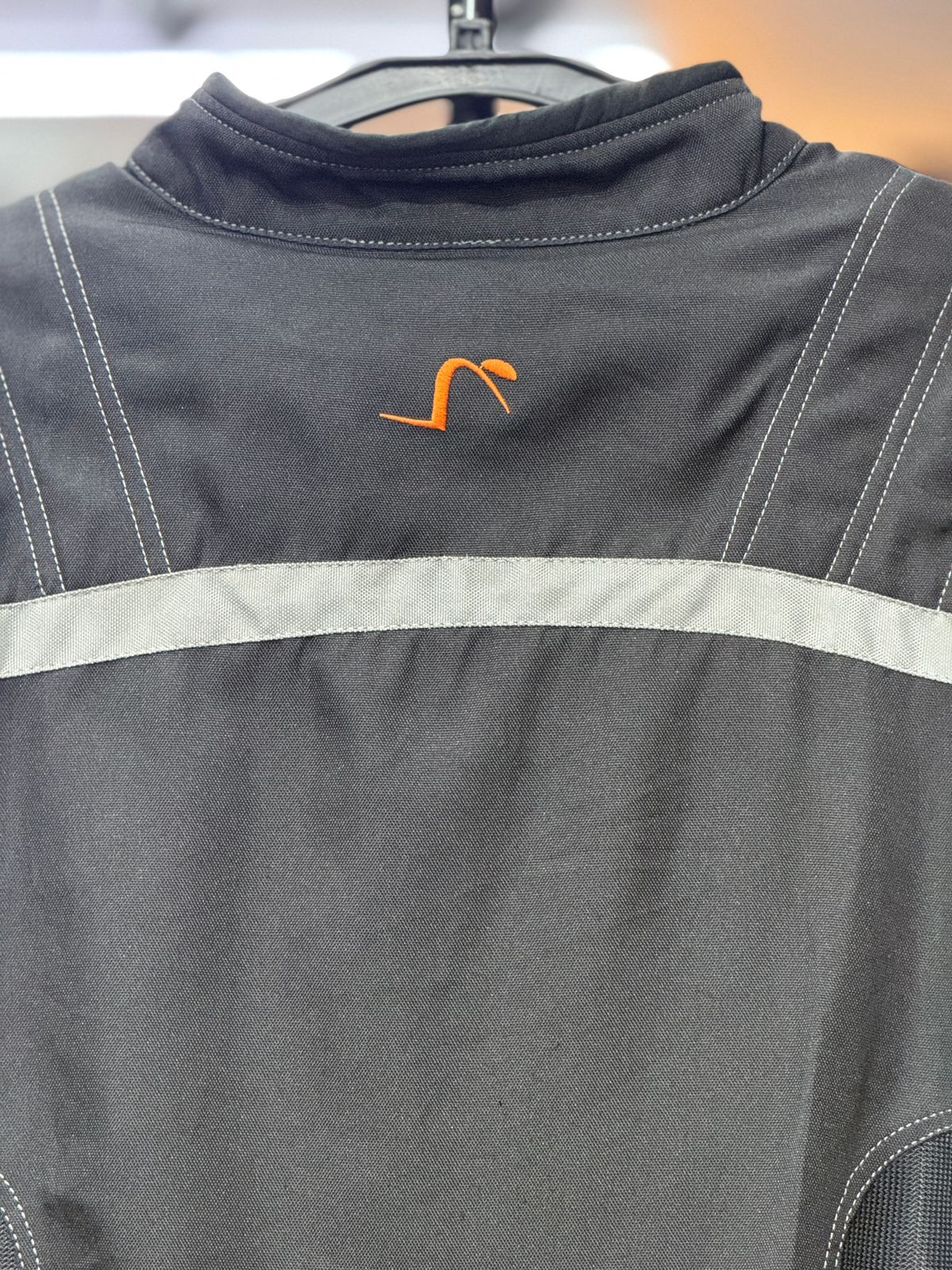 TUEREG RIDING JACKET WITH LEVEL 2 PROTECTION LEVEL 2 SIZE XL CHEST 44 - Image 2