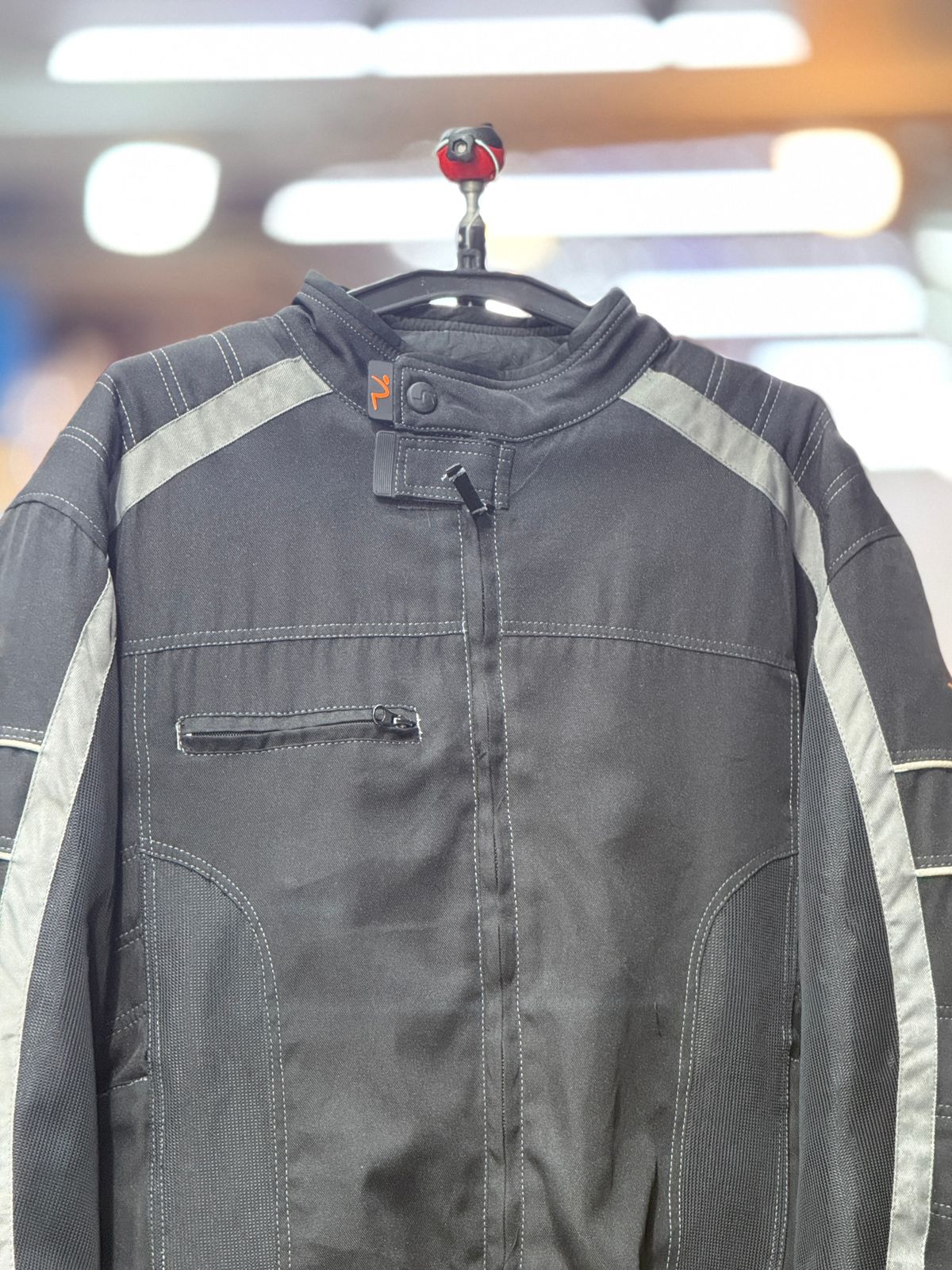 TUEREG RIDING JACKET WITH LEVEL 2 PROTECTION LEVEL 2 SIZE XL CHEST 44 - Image 6