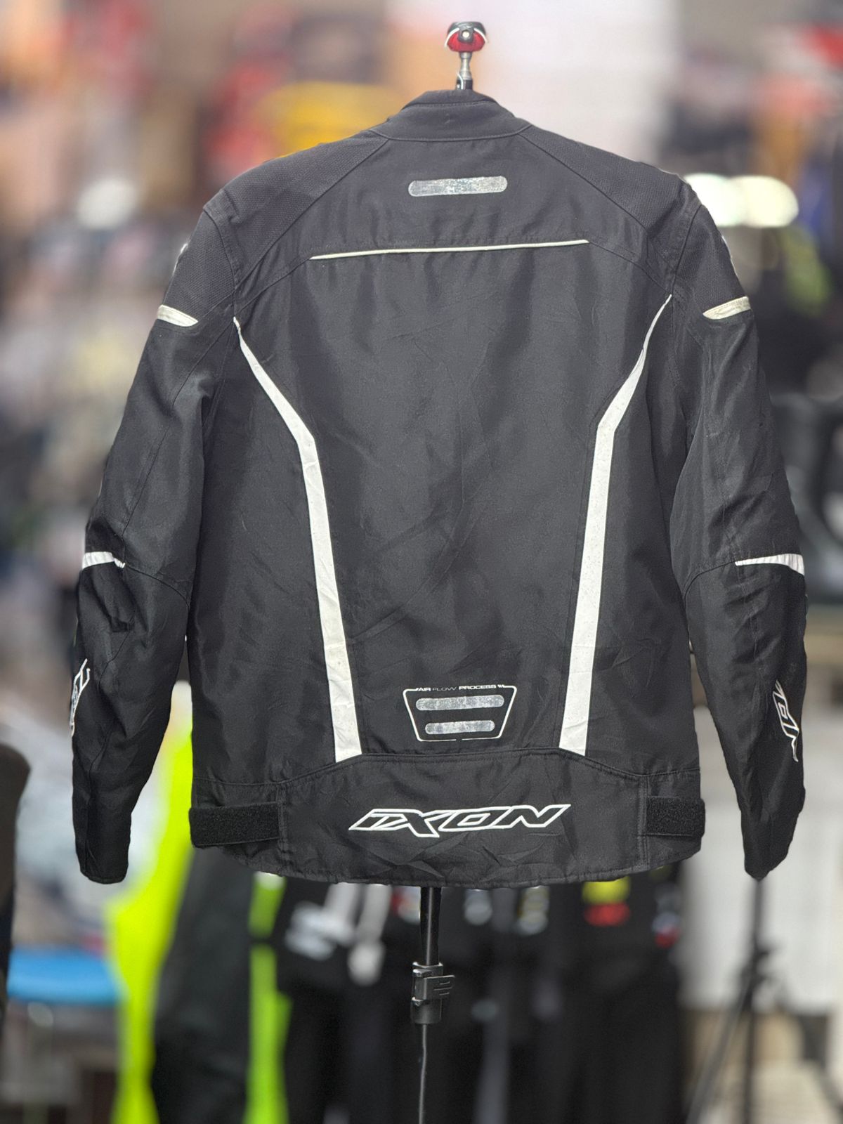 IXON RIDING JACKET WITH LEVEL 2 PROTECTION LEVEL 2 SIZE XL CHEST 44 - Image 3