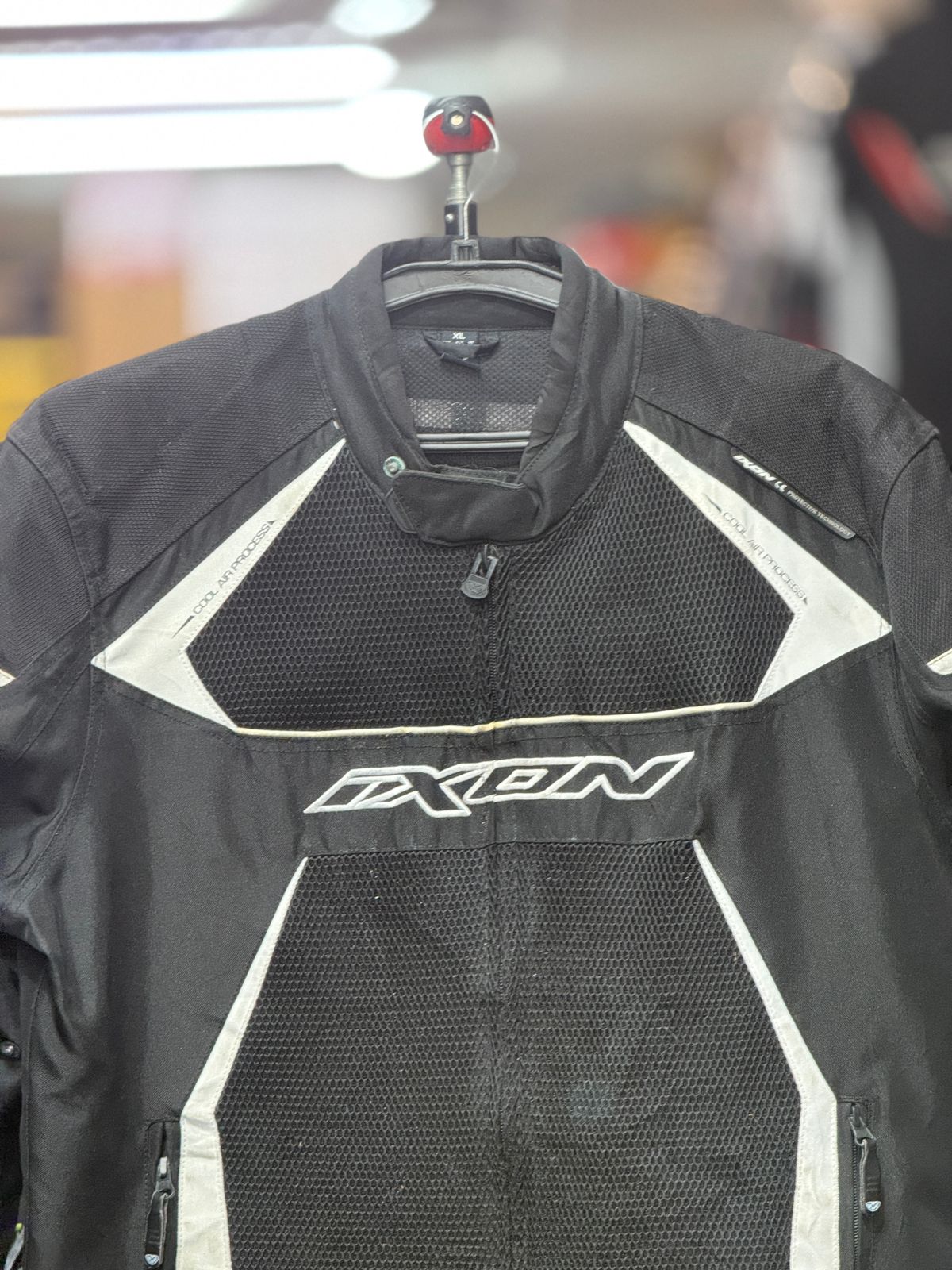 IXON RIDING JACKET WITH LEVEL 2 PROTECTION LEVEL 2 SIZE XL CHEST 44 - Image 6