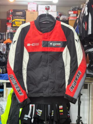 DAINESE TOURING RIDING JACKET WITH LEVEL 2 PROTECTION LEVEL 2 SIZE M CHEST 40