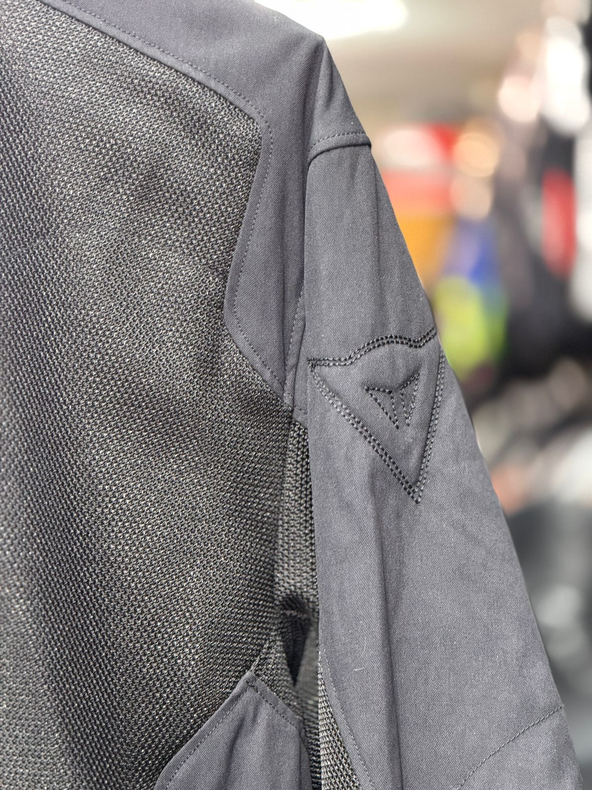 DAINESE MESH RIDING JACKET WITH LEVEL 2 PROTECTION LEVEL 2 SIZE M CHEST 40 - Image 4