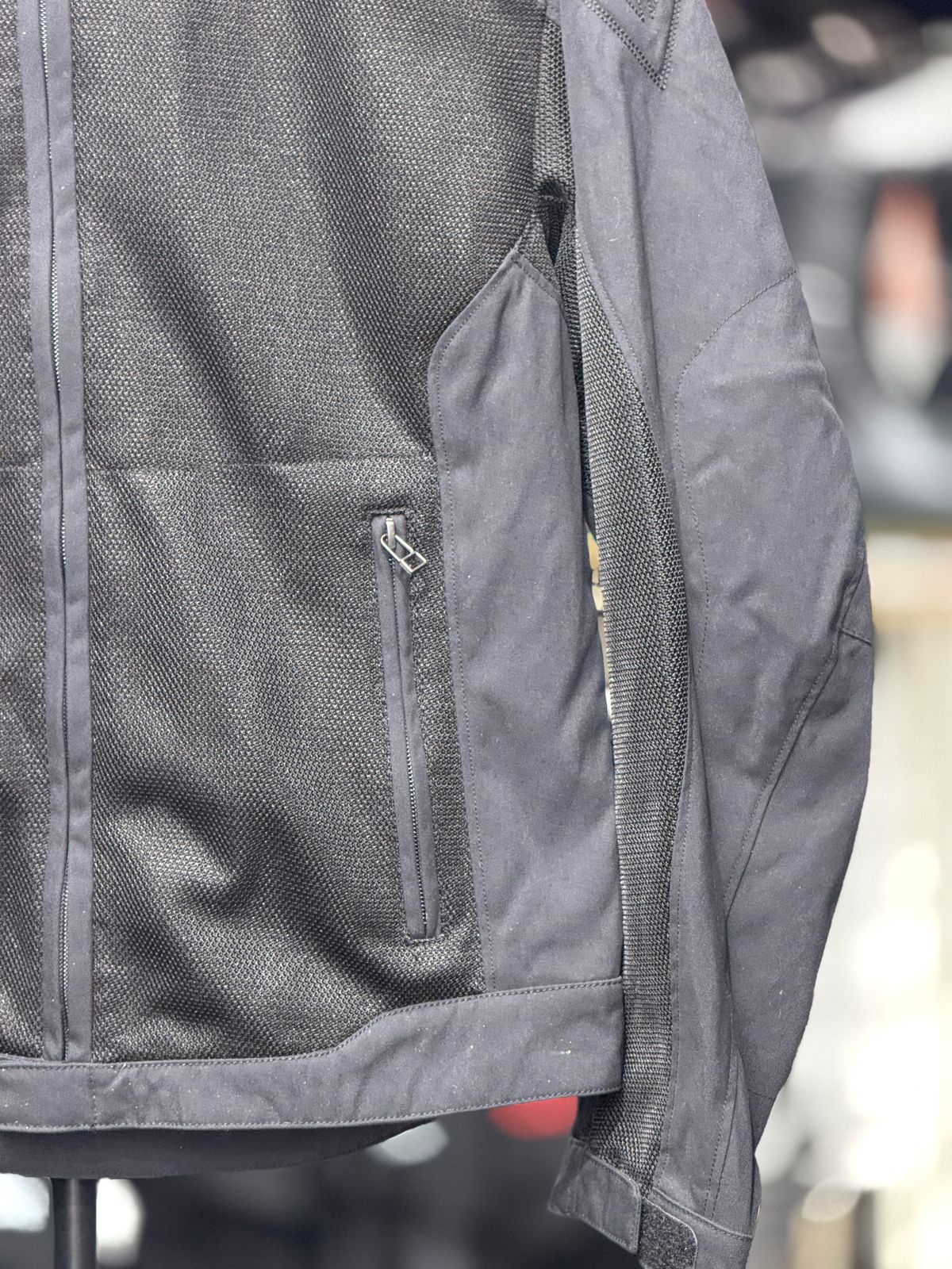 DAINESE MESH RIDING JACKET WITH LEVEL 2 PROTECTION LEVEL 2 SIZE M CHEST 40 - Image 5