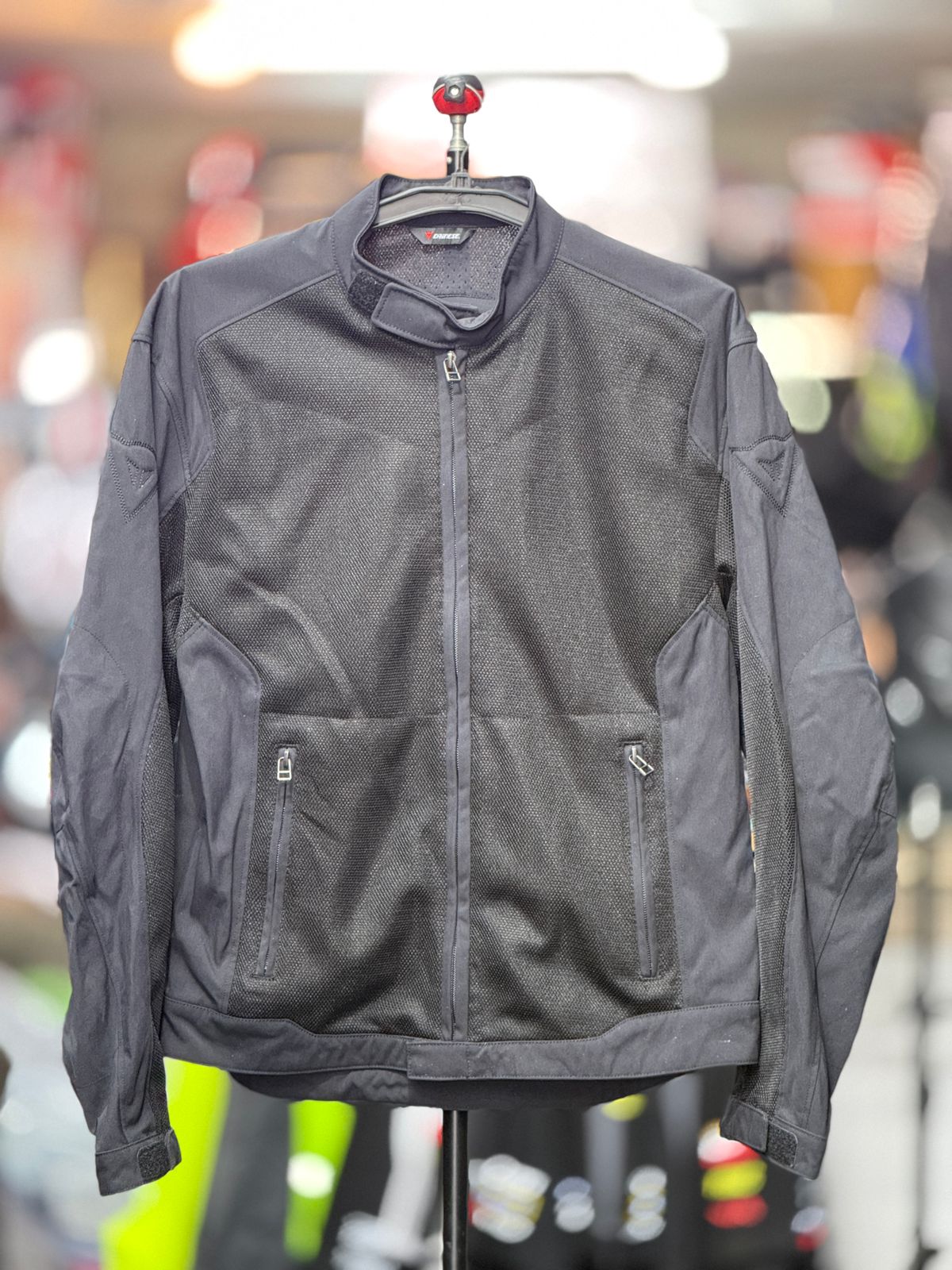 DAINESE MESH RIDING JACKET WITH LEVEL 2 PROTECTION LEVEL 2 SIZE M CHEST 40