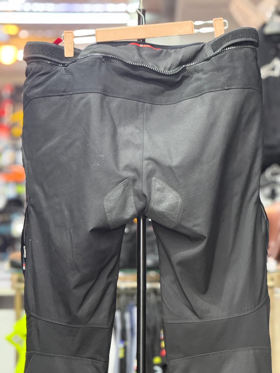 RICHA TOURING RIDING PANT LEVEL 2 PANT SIZE 40 WAIST - Image 6