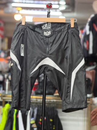 ROYAL RACING MX SHORTS SIZE 32 WAIST