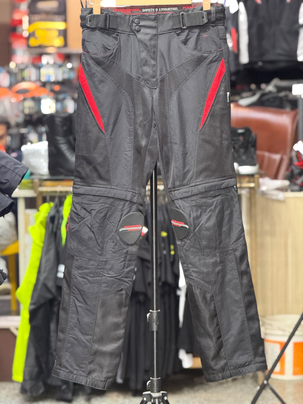 KOMINE RIDING PANT WITH LEVEL 2 PROTECTION SIZE 32 WAIST