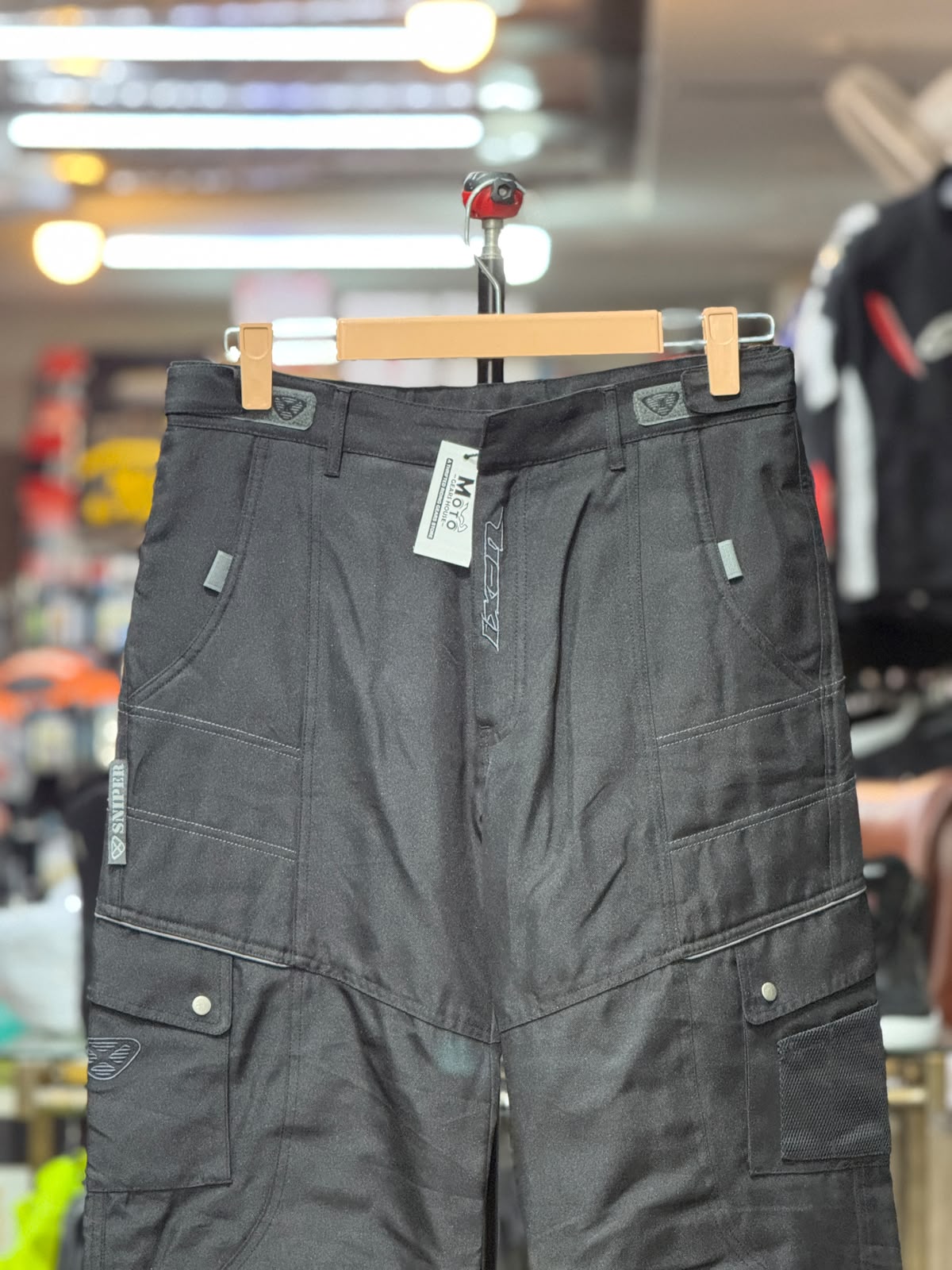 IXON RIDING PANT WITH LEVEL 2 PROTECTION SIZE 32 WAIST - Image 2