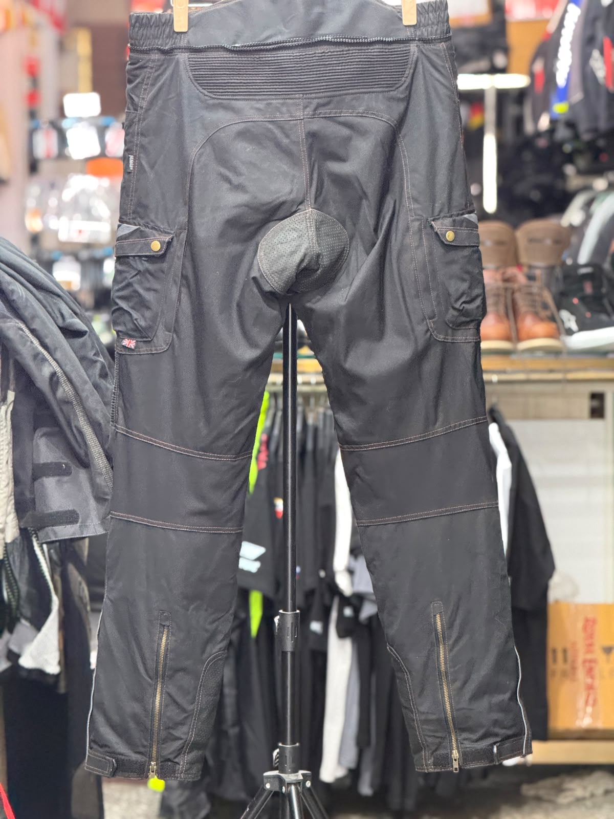 WOLF TOURING RIDING PANT WITH LEVEL 2 PROTECTION SIZE 38 WAIST - Image 5