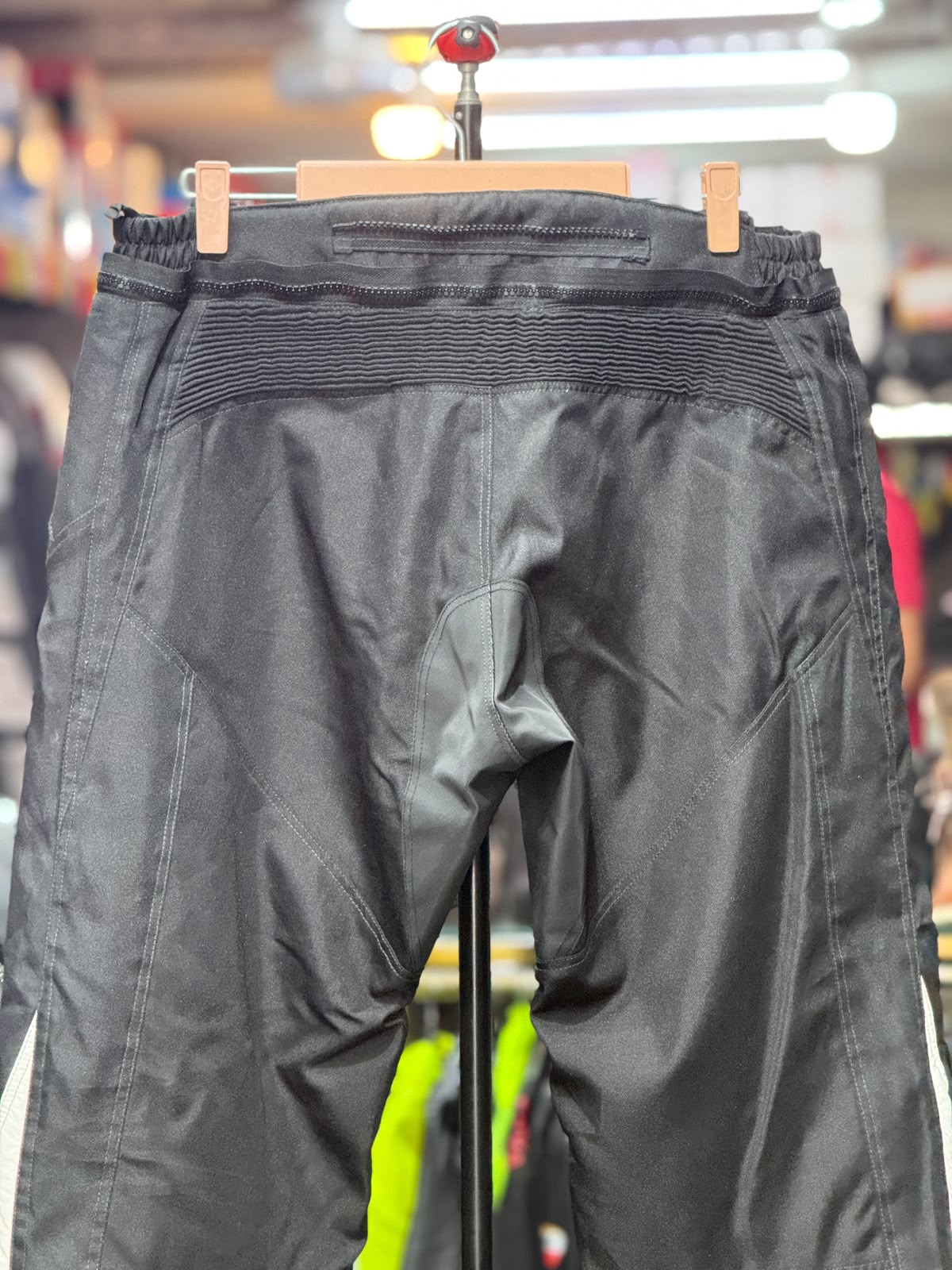HELD TOURING RIDING PANT WITH LEVEL 2 PROTECTION SIZE 38 WAIST - Image 2