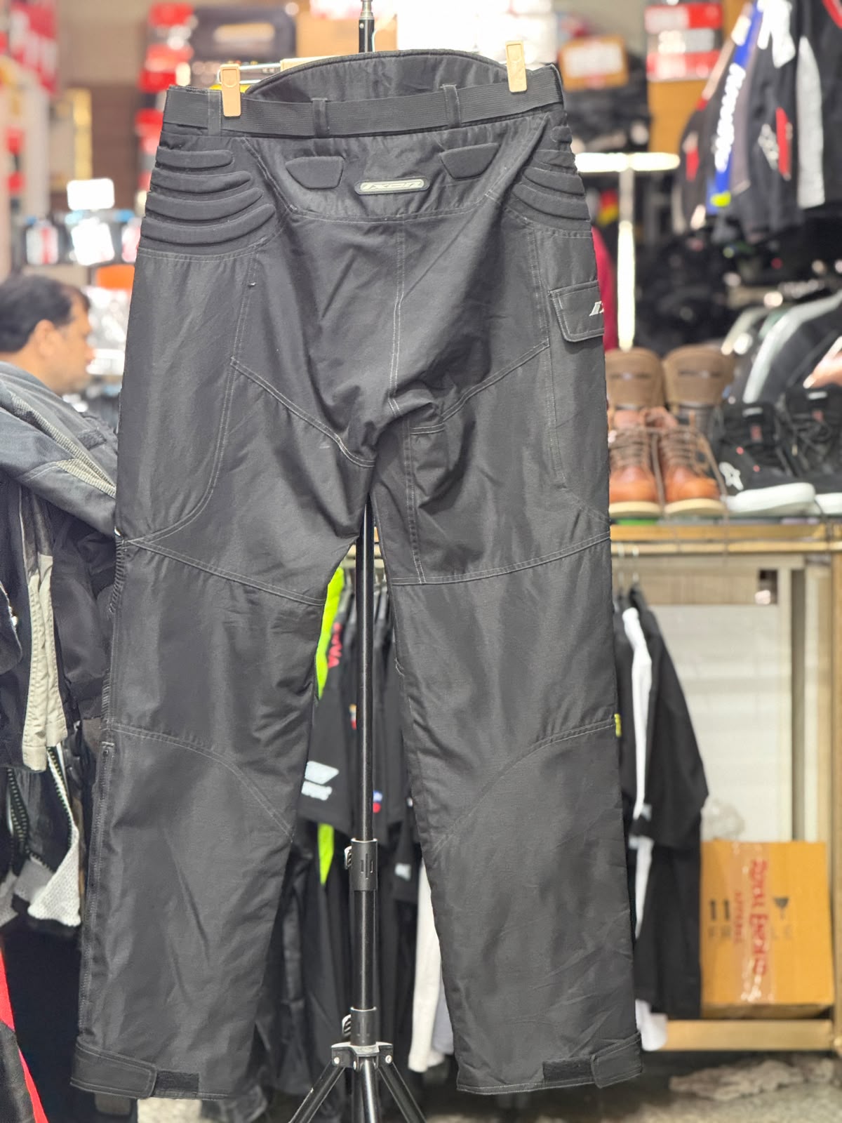 IXON TOURING RIDING PANT WITH LEVEL 2 PROTECTION SIZE 38 WAIST - Image 3