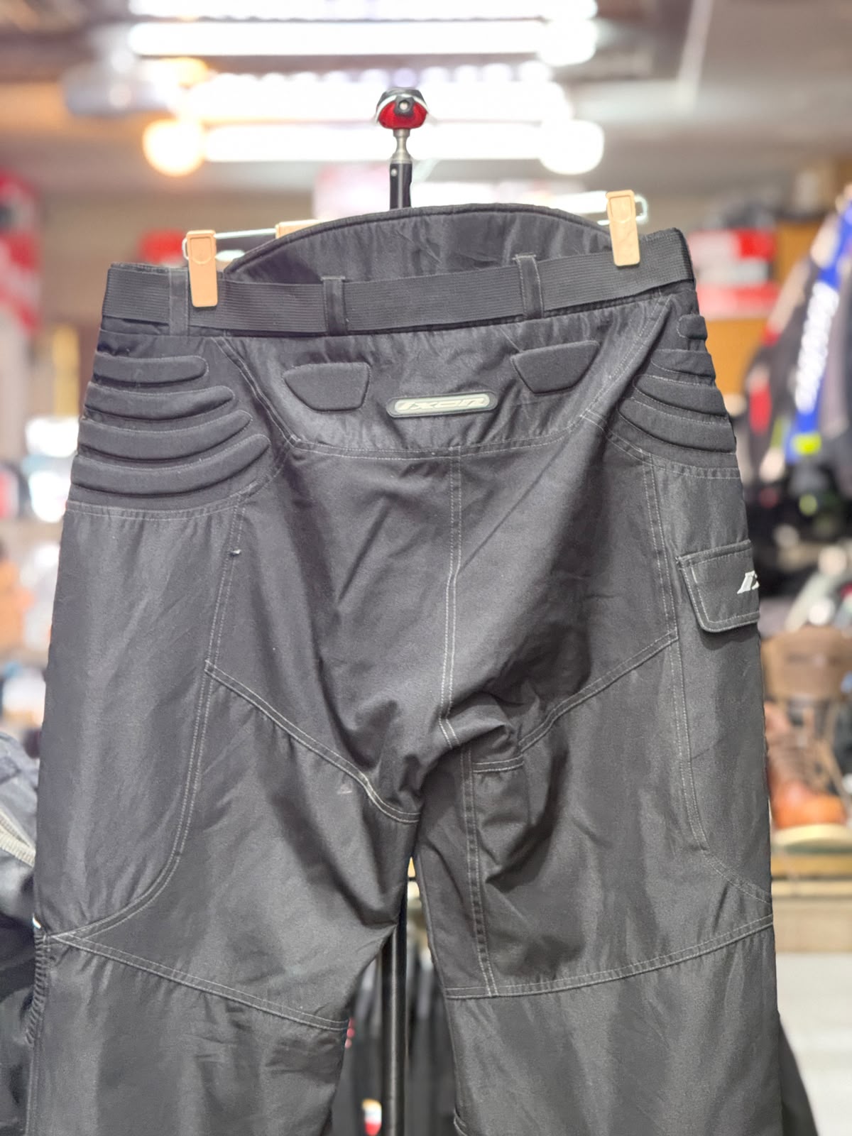 IXON TOURING RIDING PANT WITH LEVEL 2 PROTECTION SIZE 38 WAIST - Image 2
