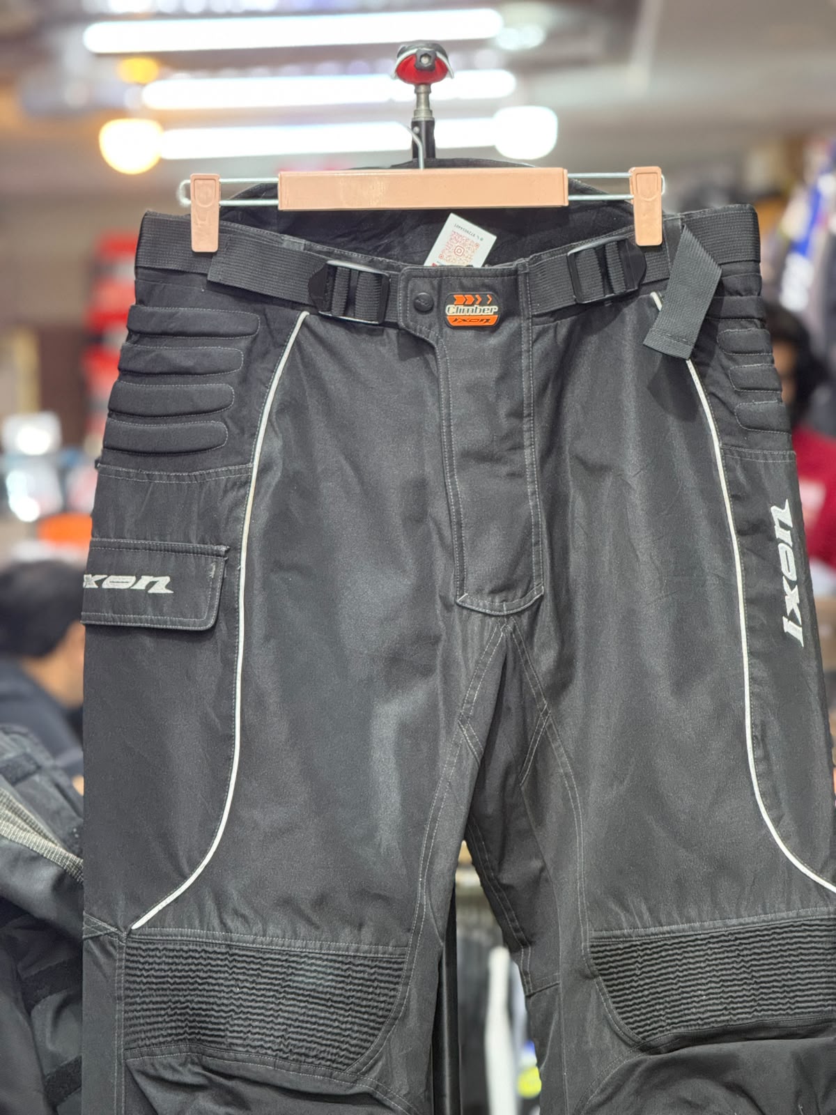 IXON TOURING RIDING PANT WITH LEVEL 2 PROTECTION SIZE 38 WAIST - Image 7