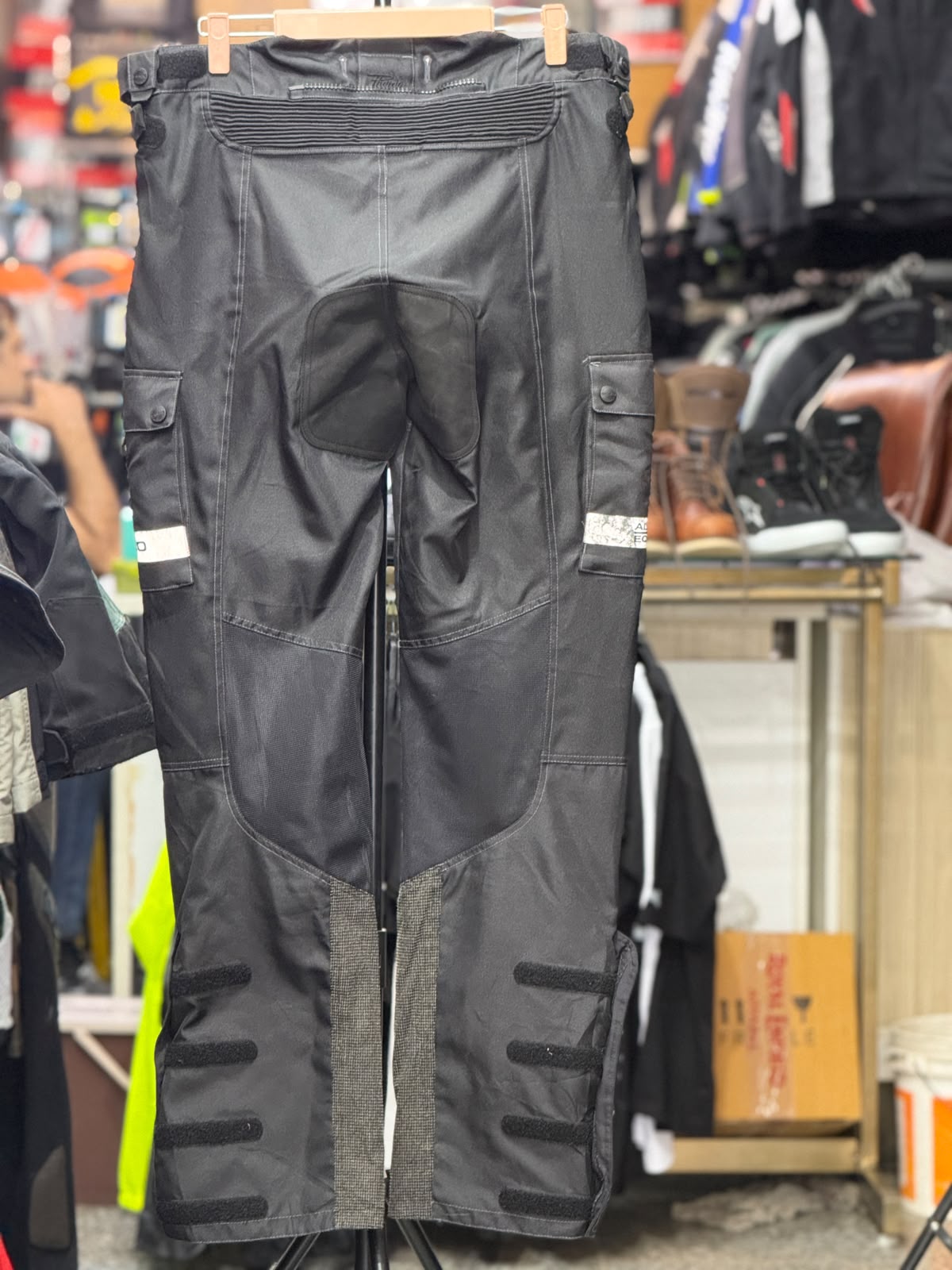 PHARAO TOURING RIDING PANT WITH LEVEL 2 PROTECTION SIZE 38 WAIST - Image 3