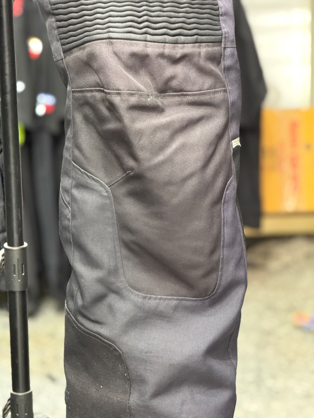 REVIT TOURING RIDING PANT WITH LEVEL 2 PROTECTION SIZE 38 WAIST - Image 5
